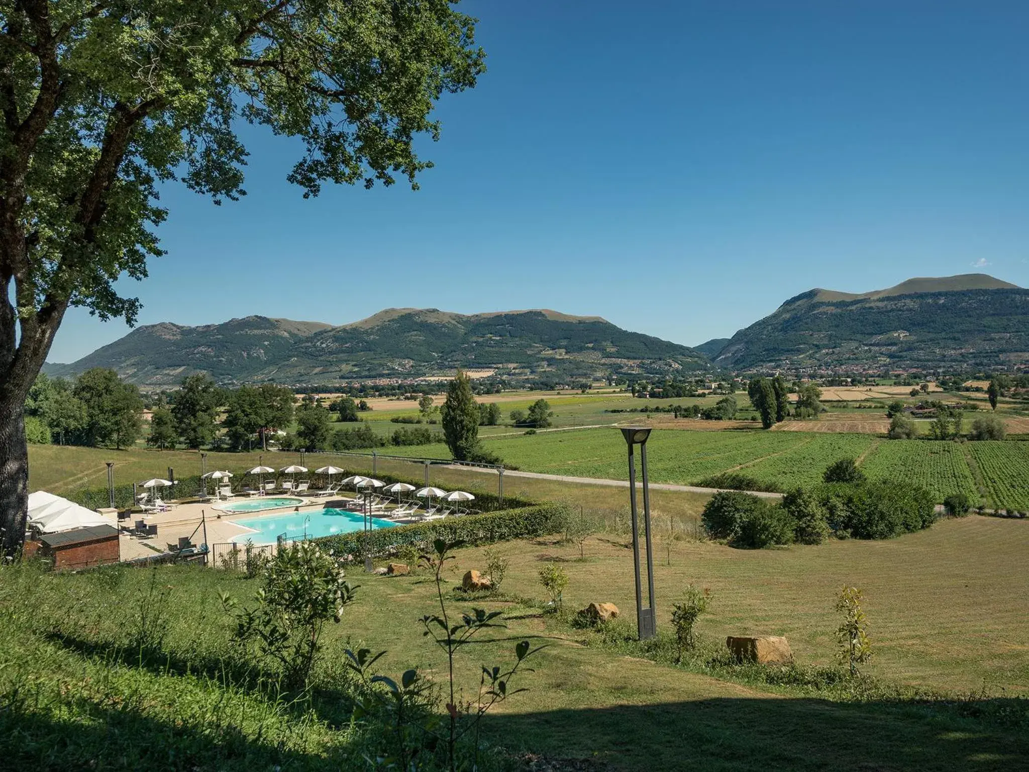 Pool view in Hotel Villa Montegranelli