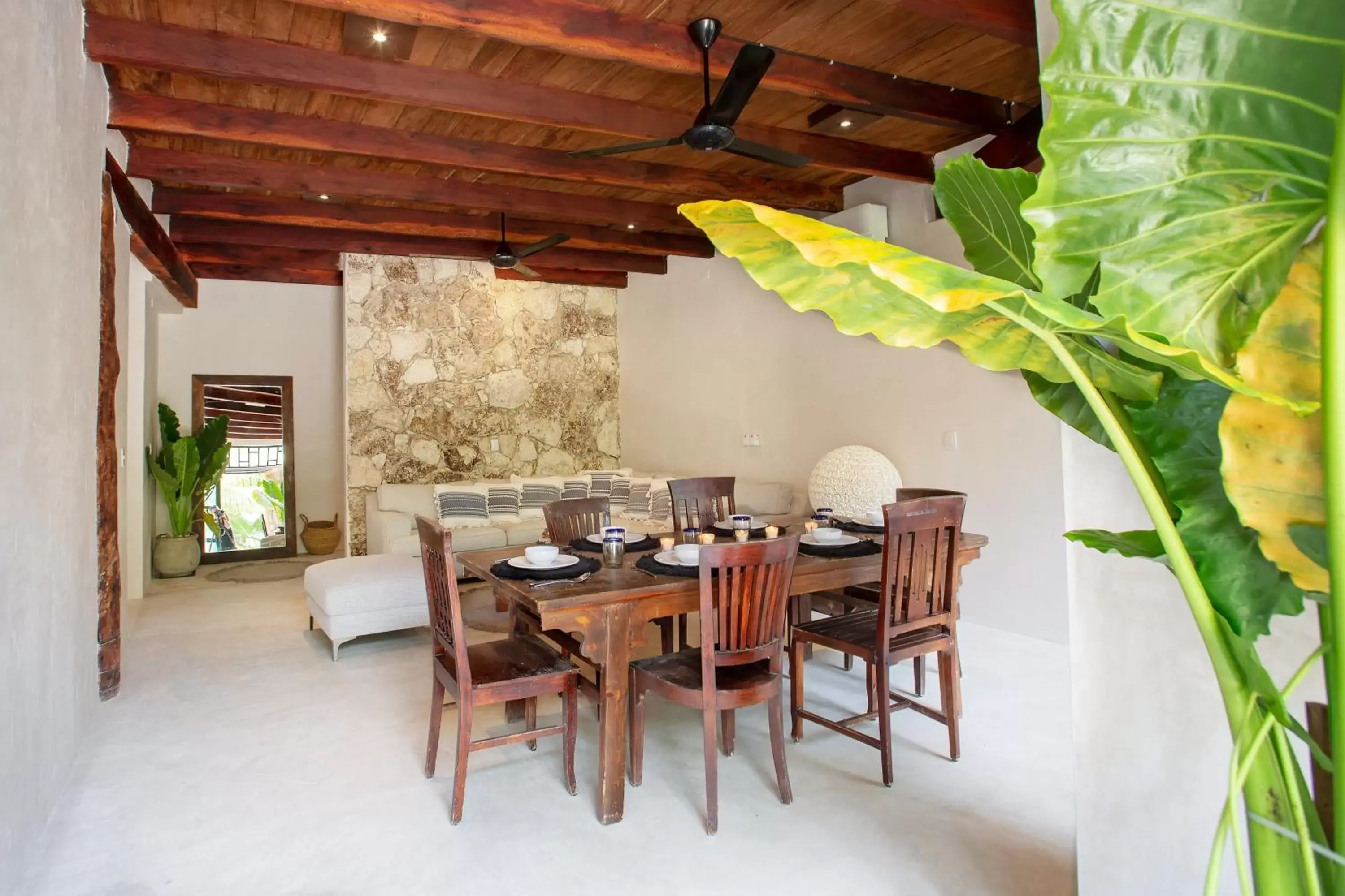 Dining Area in Amansala Resort