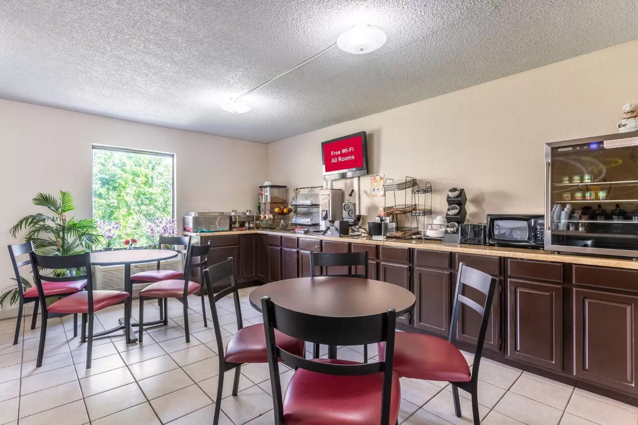 Breakfast, Restaurant/Places to Eat in Red Roof Inn Hardeeville