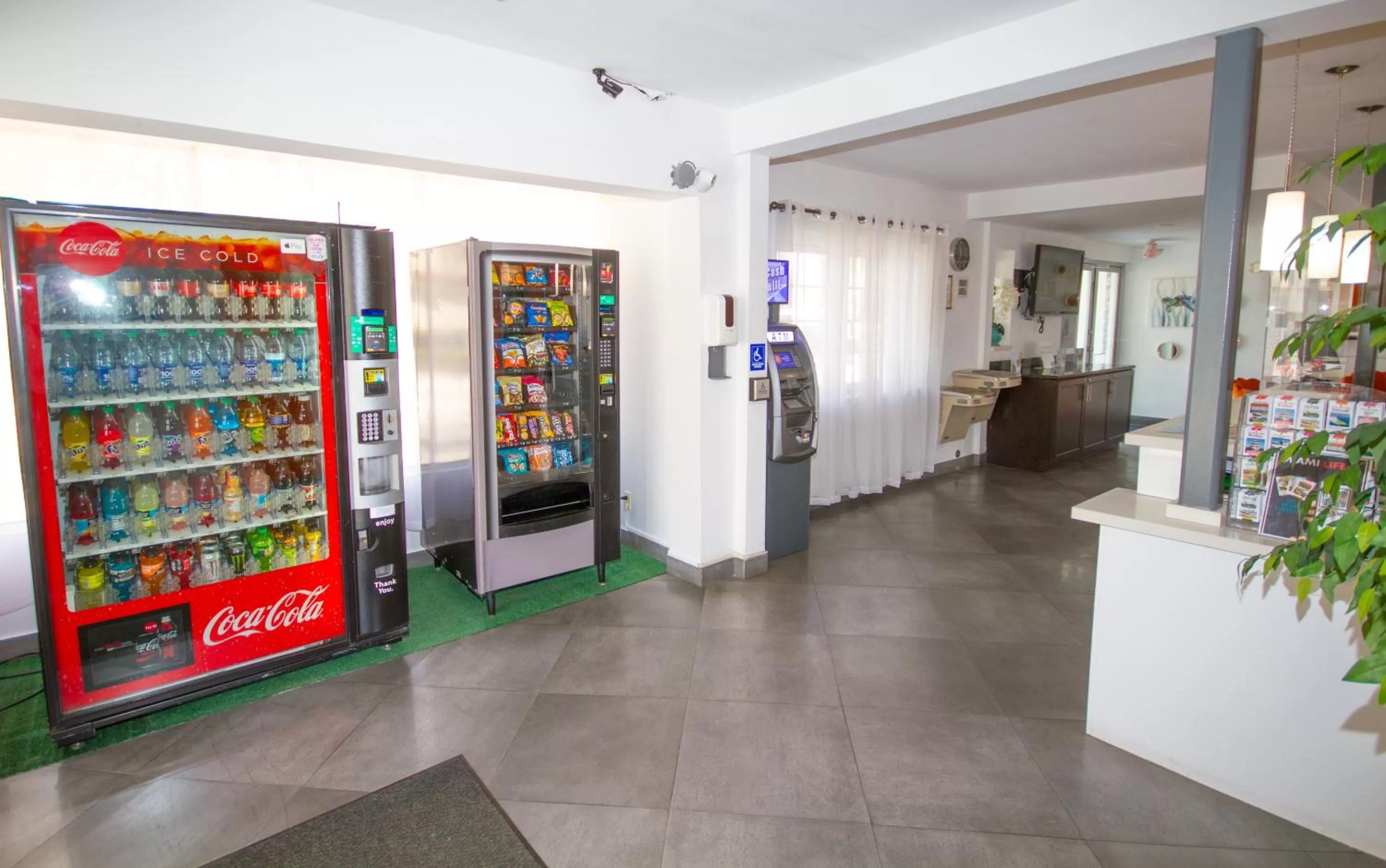 Lobby or reception in Travelodge by Wyndham Miami Biscayne Bay