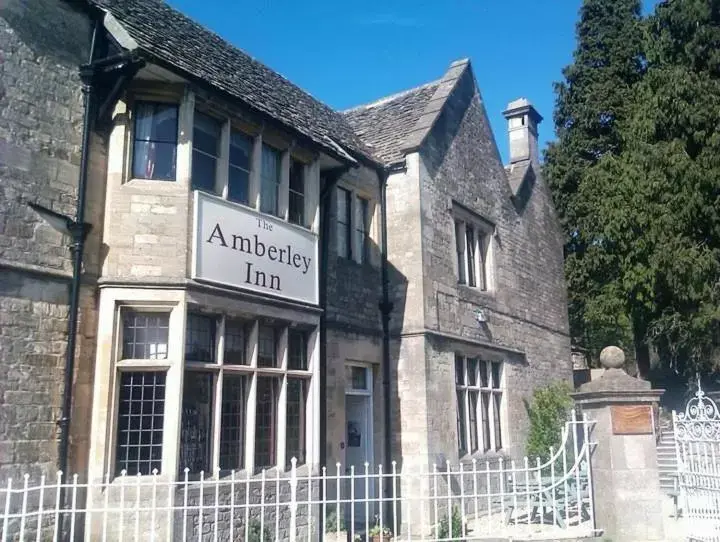 Facade/entrance, Property Building in Amberley Inn