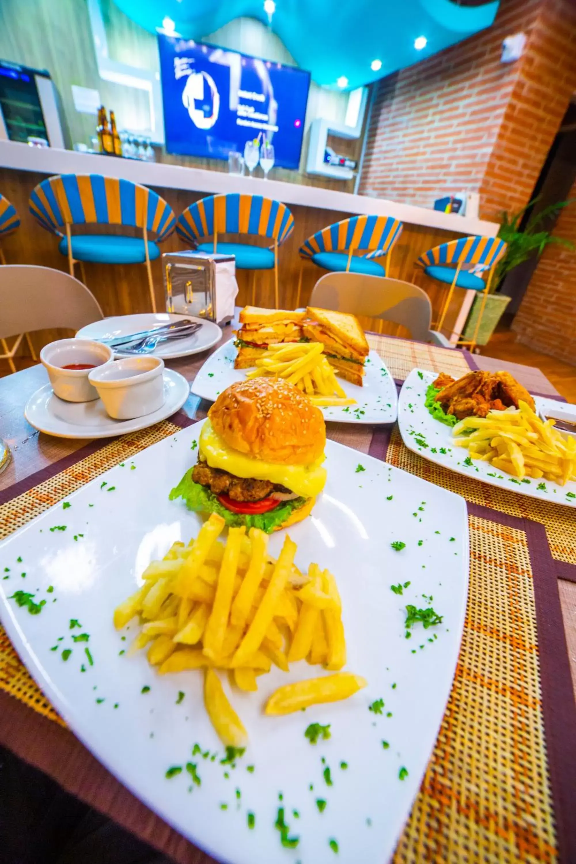 Meals in Hotel Portobahia Santa Marta Rodadero