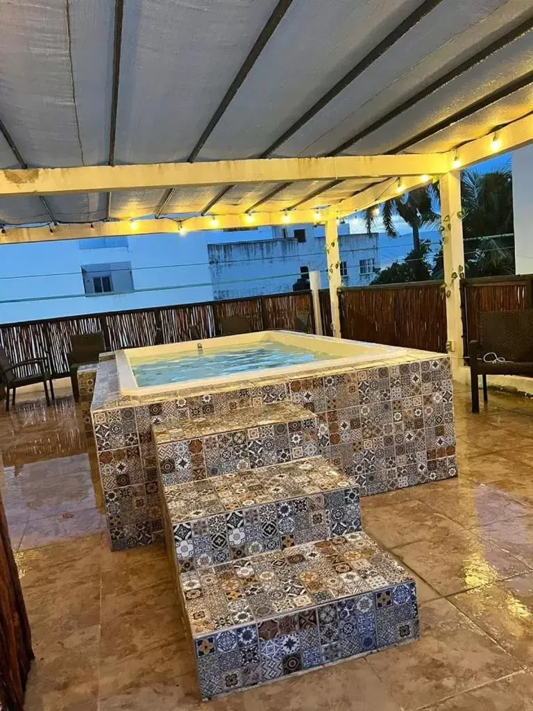 Balcony/Terrace, Swimming Pool in Hotel Casa de luz Playa del Carmen