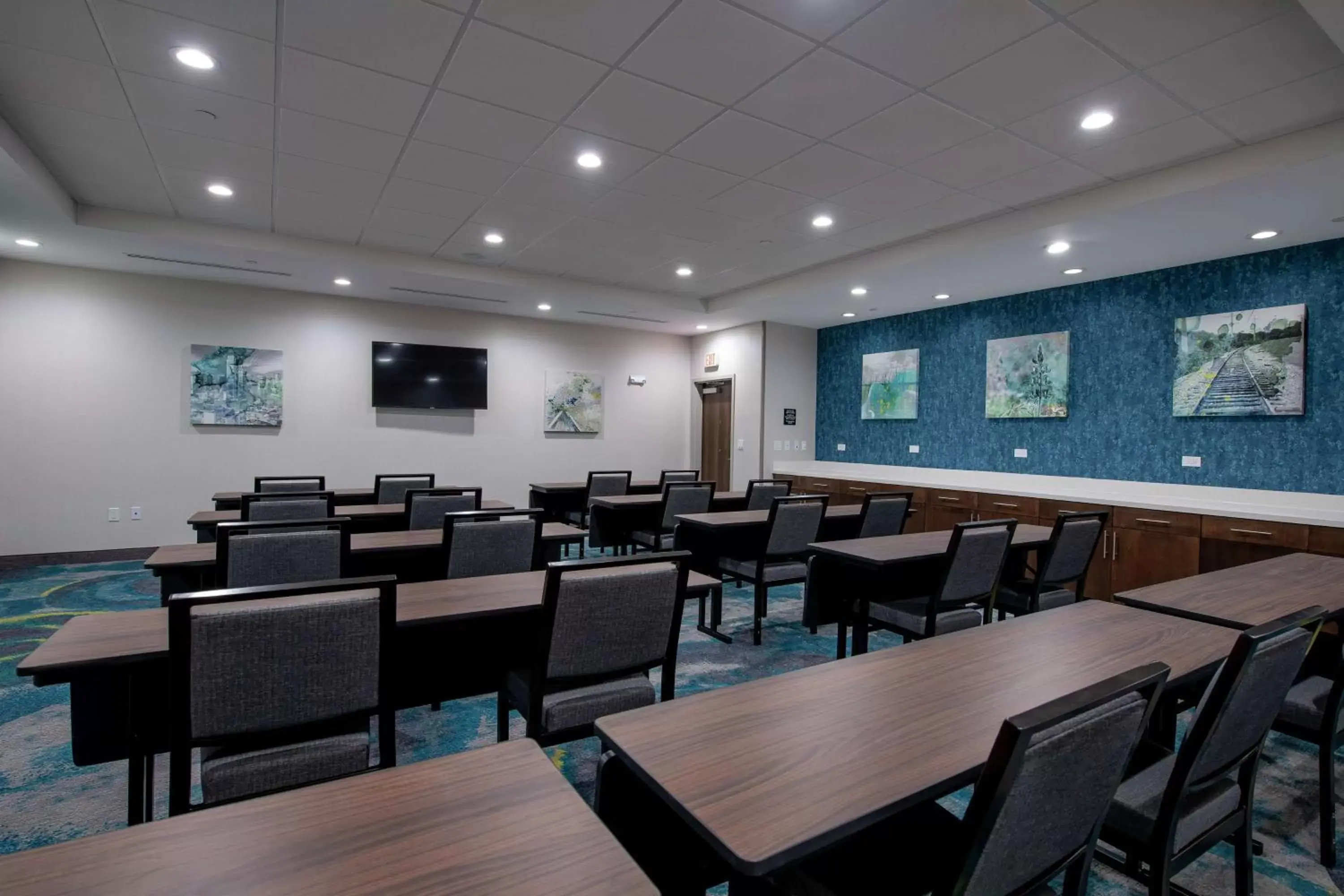 Meeting/conference room, Restaurant/Places to Eat in Hampton Inn & Suites Duncanville Dallas, Tx