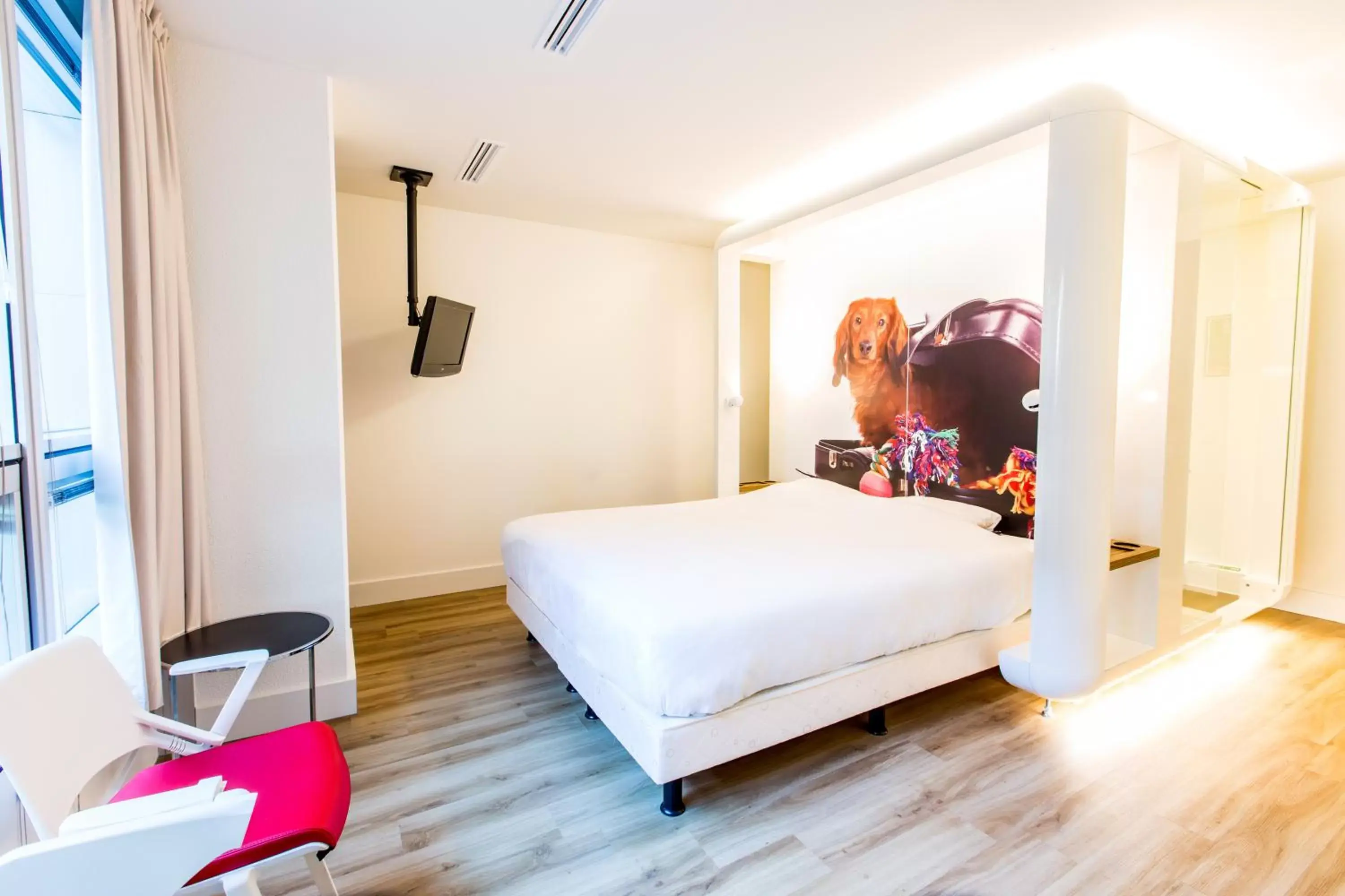 Bedroom, Bed in Qbic Amsterdam WTC