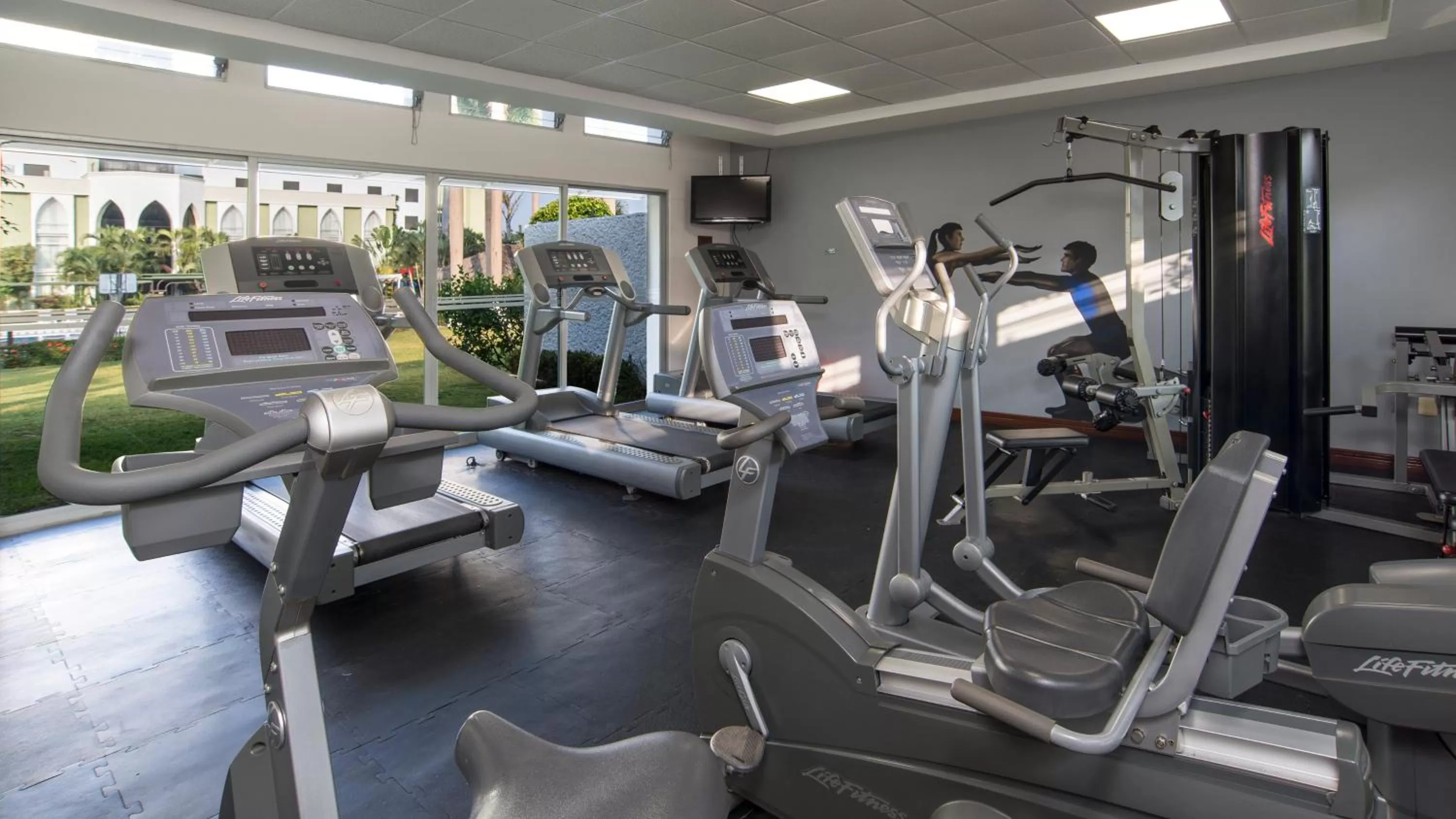 Fitness centre/facilities in Holiday Inn Tuxtla Gutierrez by IHG