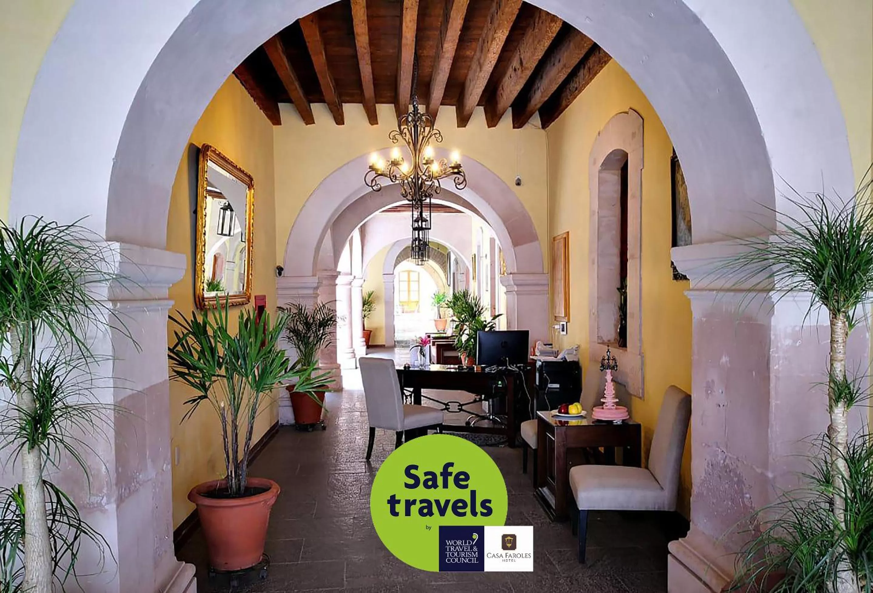 Property building in Hotel Casa Faroles Centro Histórico