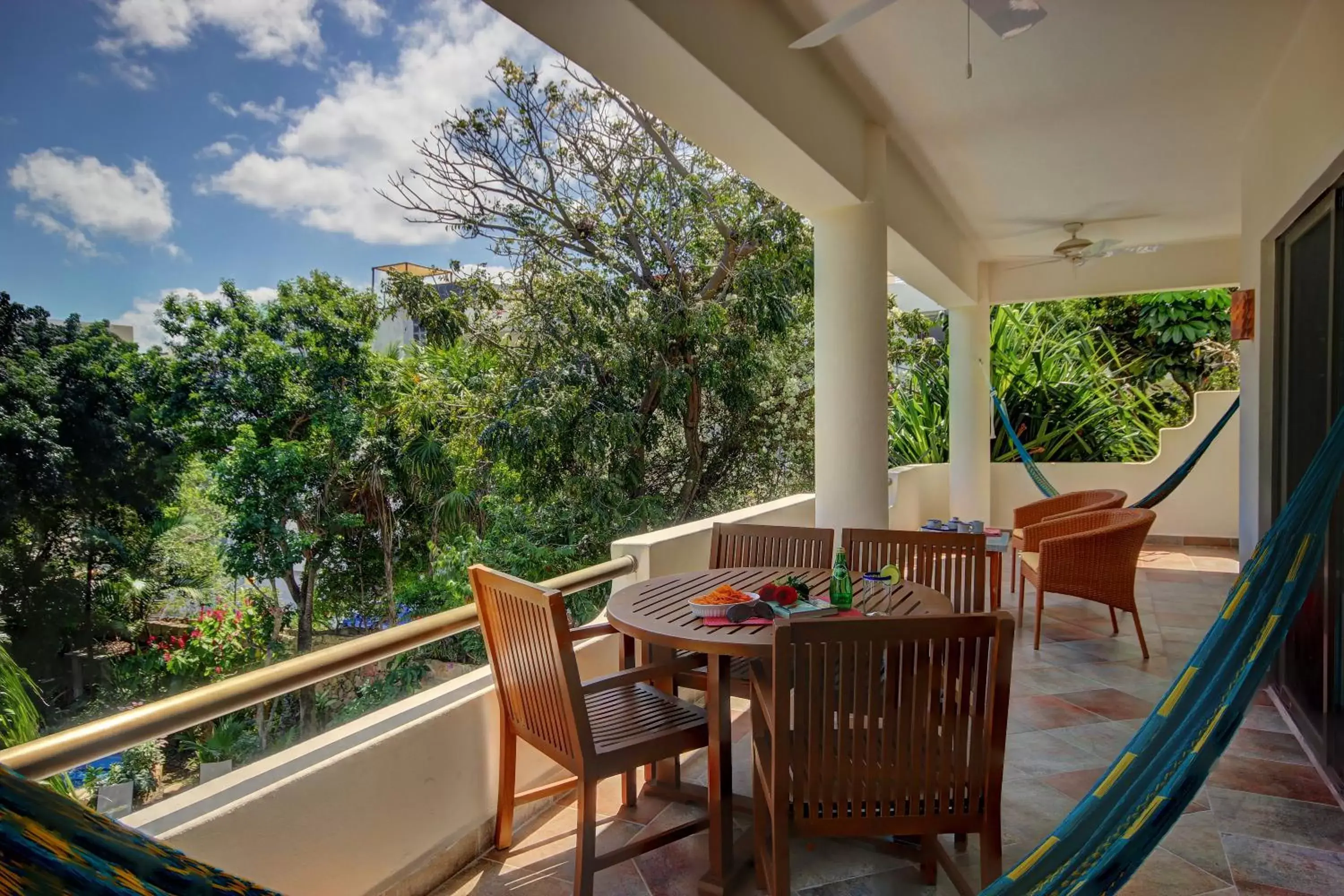 BBQ facilities, Balcony/Terrace in Riviera Maya Suites