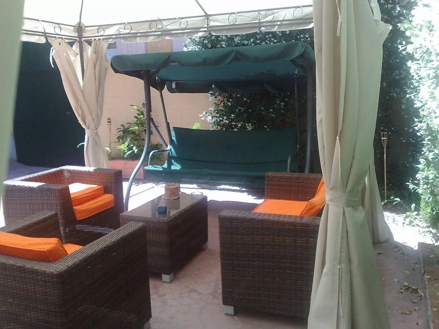 Patio in Hotel Bogart