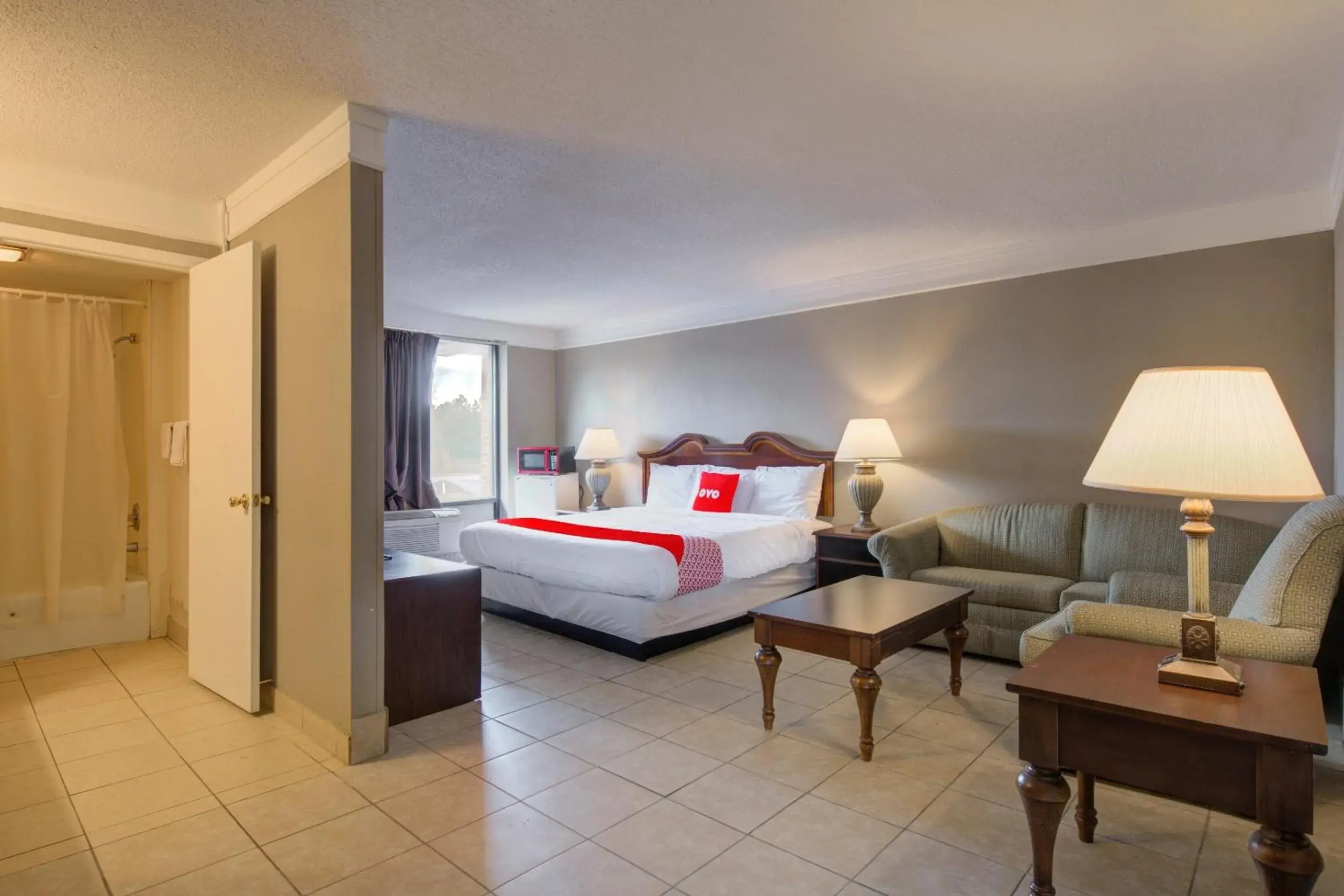 Bedroom, Seating Area in OYO Hotel Douglas GA US-441