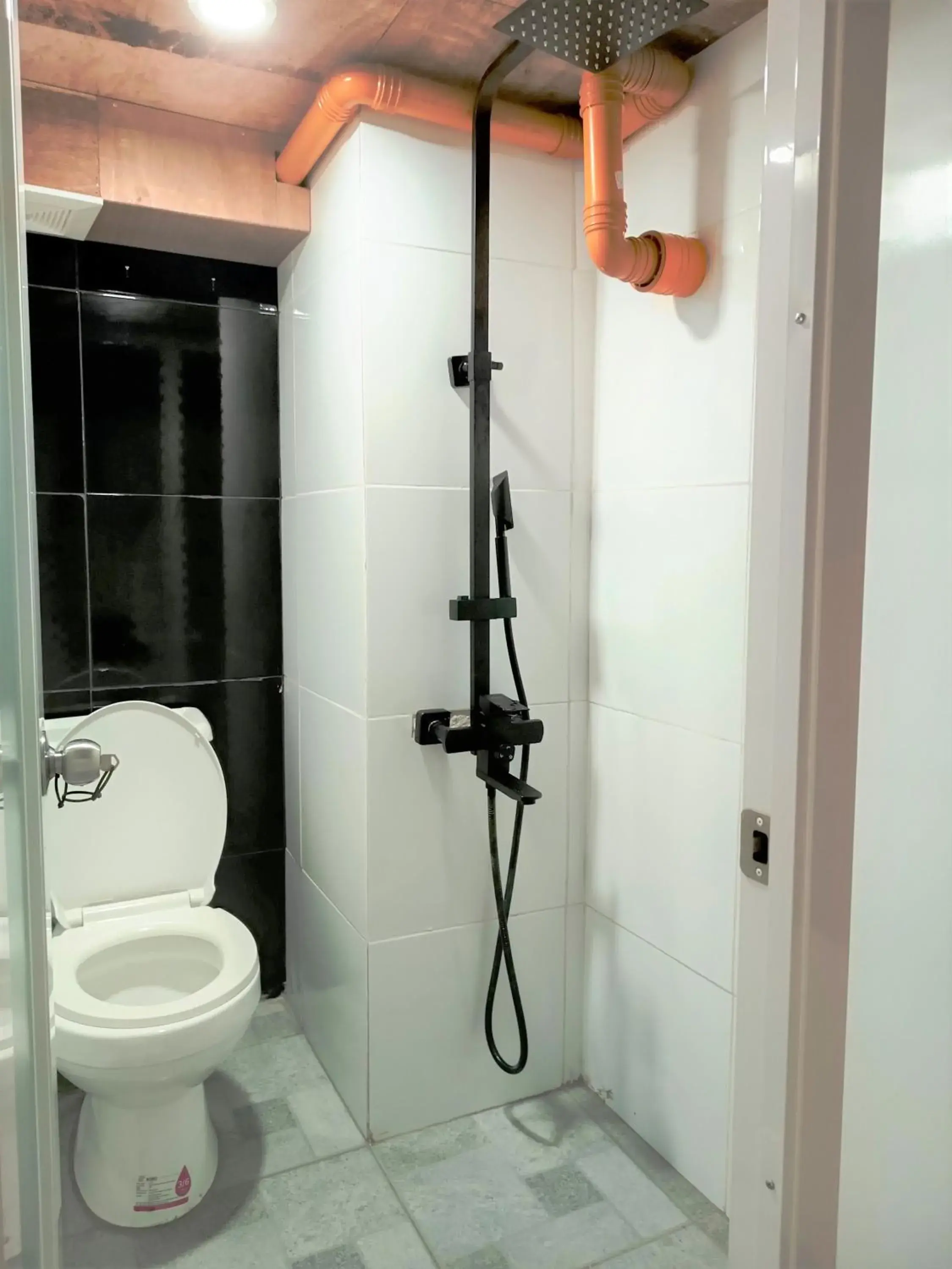 Shower, Bathroom in 8hostel