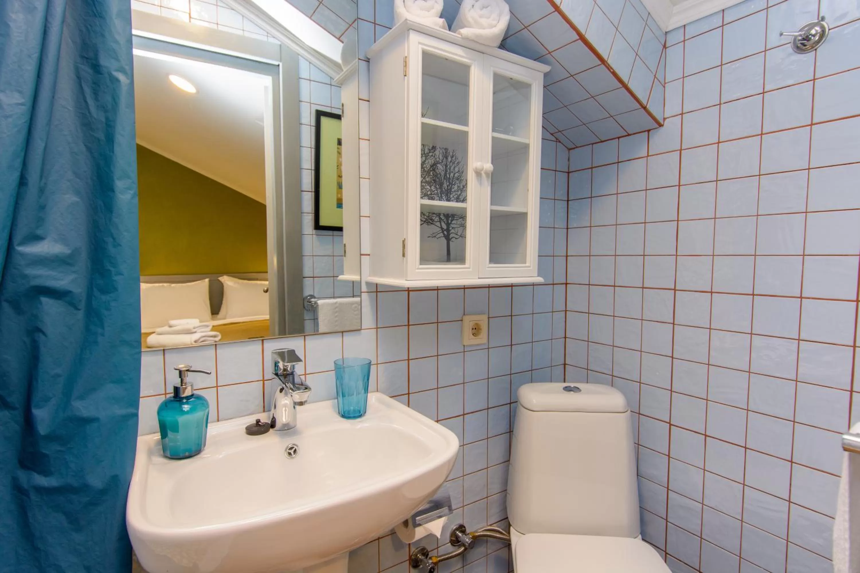 Shower in Kindli Boutique Hotel