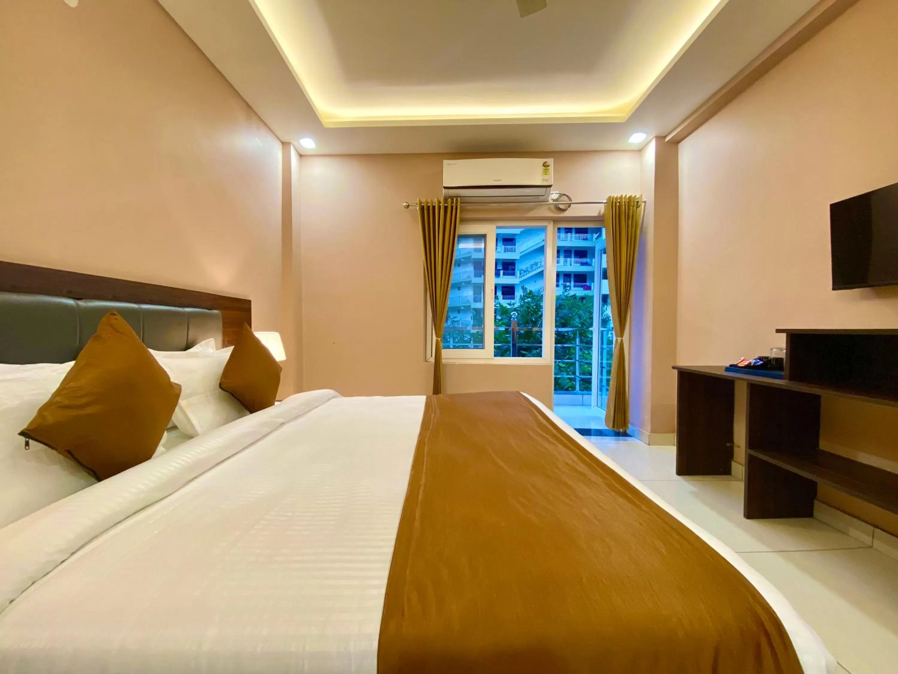 Photo of the whole room, Bed in Hotel Shiv Inn Near Secret Waterfall