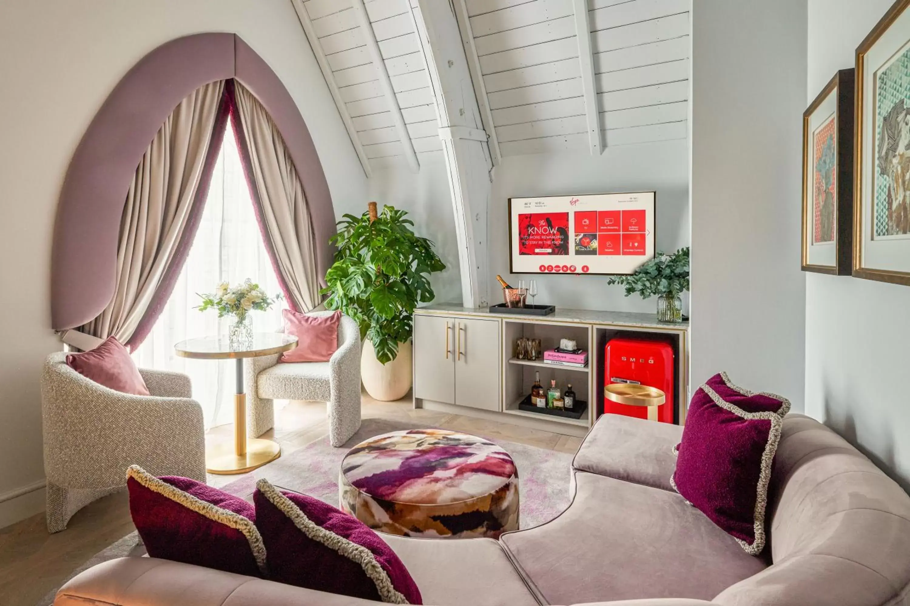 TV and multimedia, Seating Area in Virgin Hotels Edinburgh