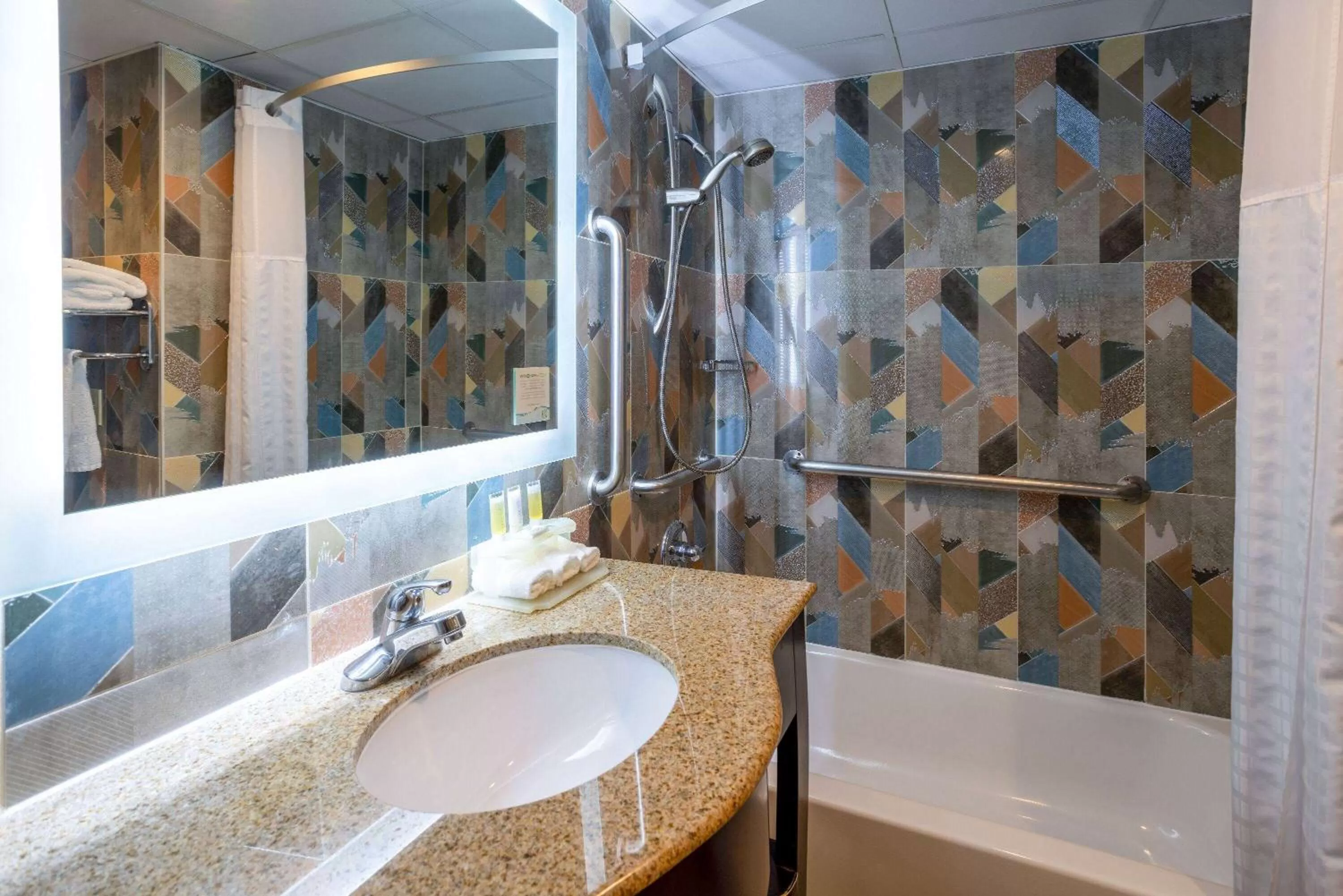 Bathroom in Days Hotel by Wyndham North Bergen