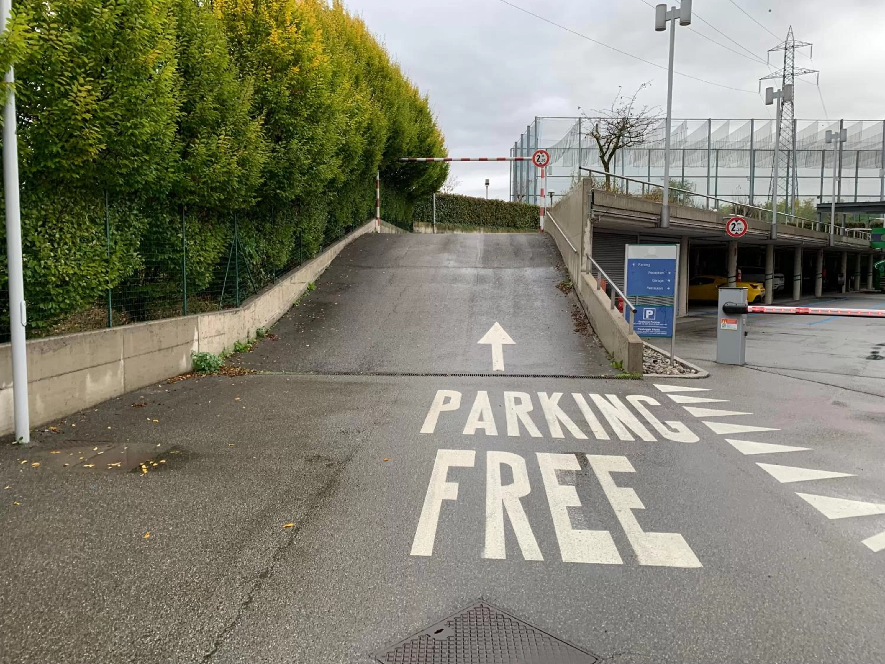 Parking in Bes Hotel Bergamo Ovest