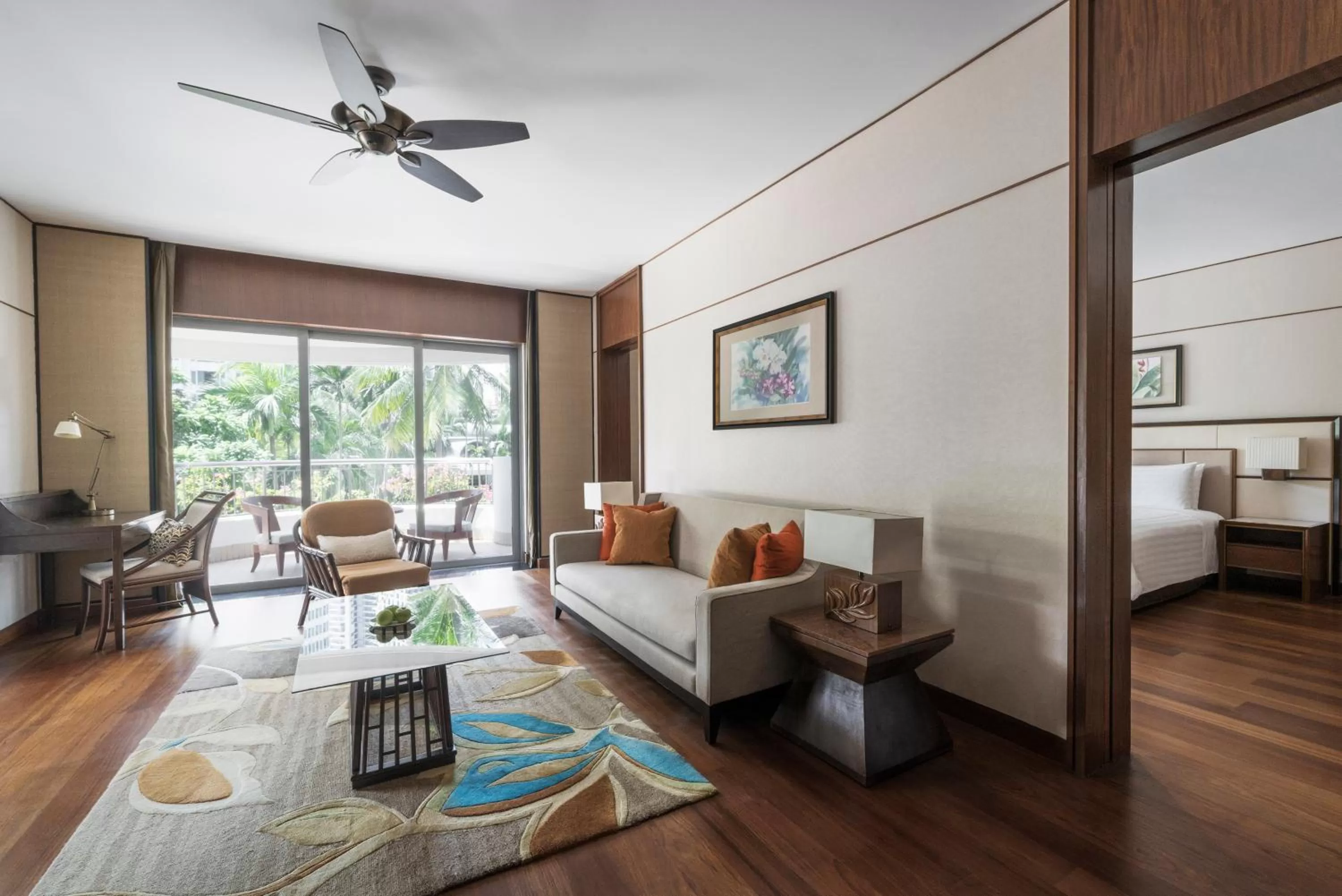 Day, Bed in Shangri-La Singapore