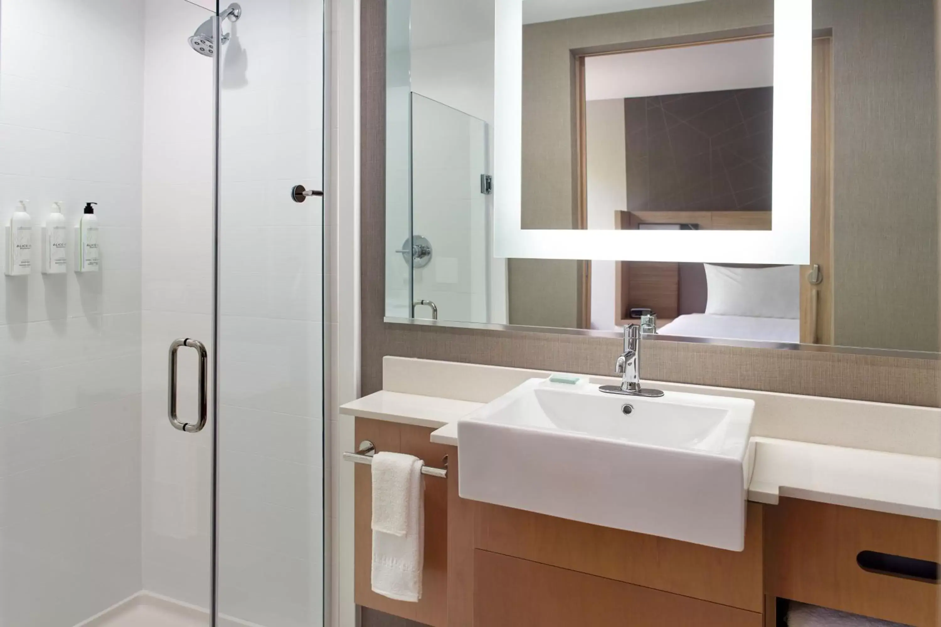 Bathroom in SpringHill Suites by Marriott Atlanta Northwest
