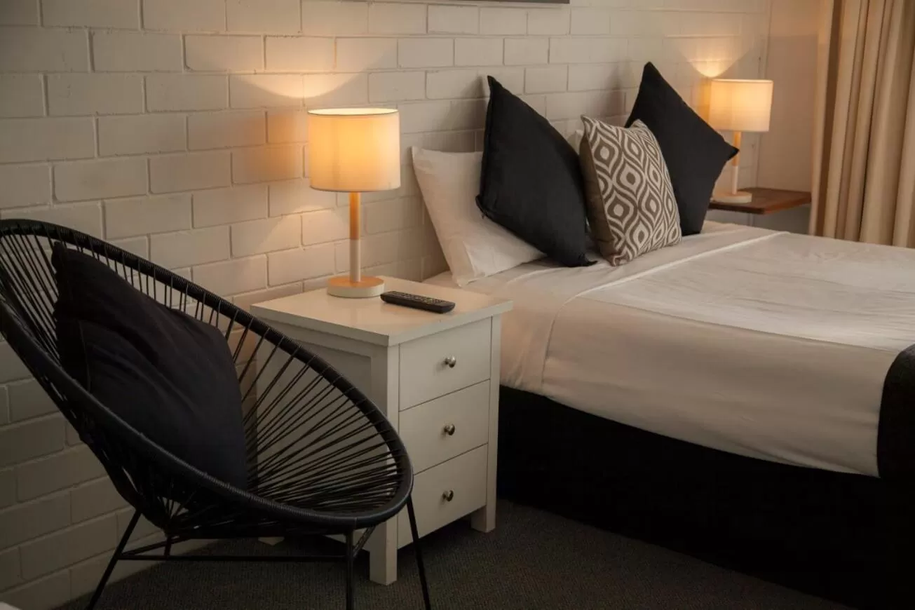 Bed in Herston Place Motel