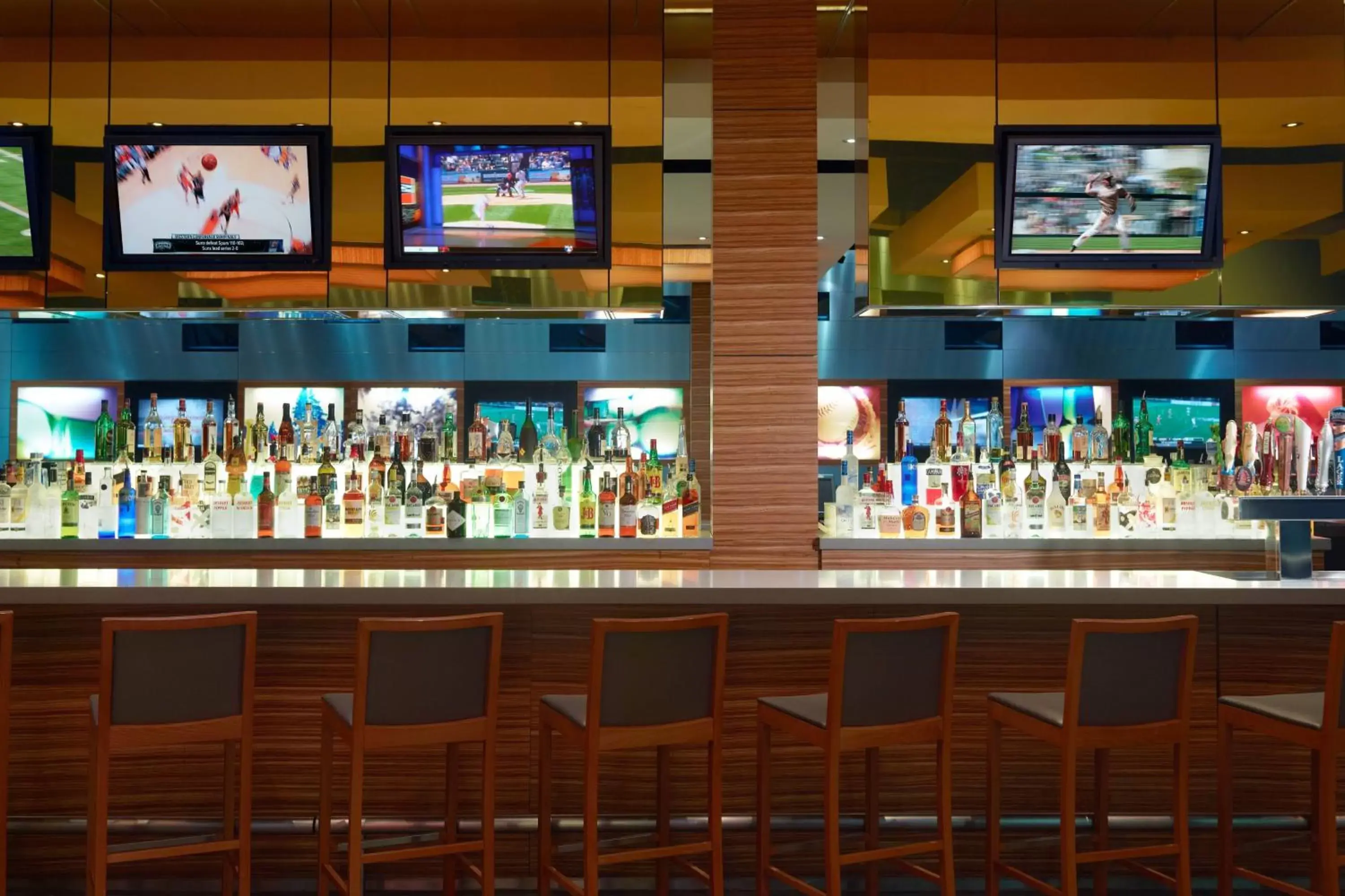 Restaurant/places to eat, Lounge/Bar in Atlanta Marriott Marquis