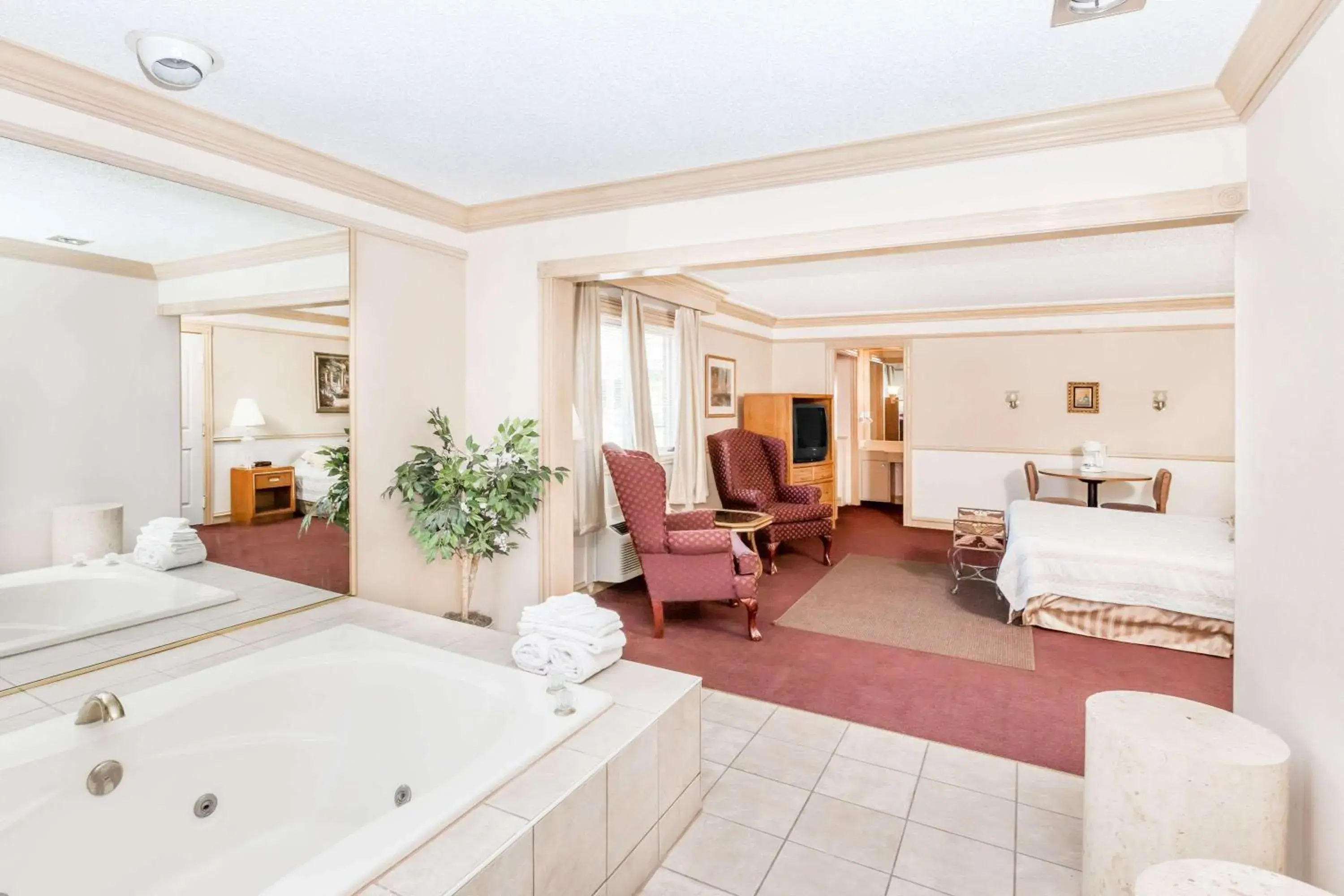 Photo of the whole room, Bathroom in Knights Inn & Suites South Sioux City