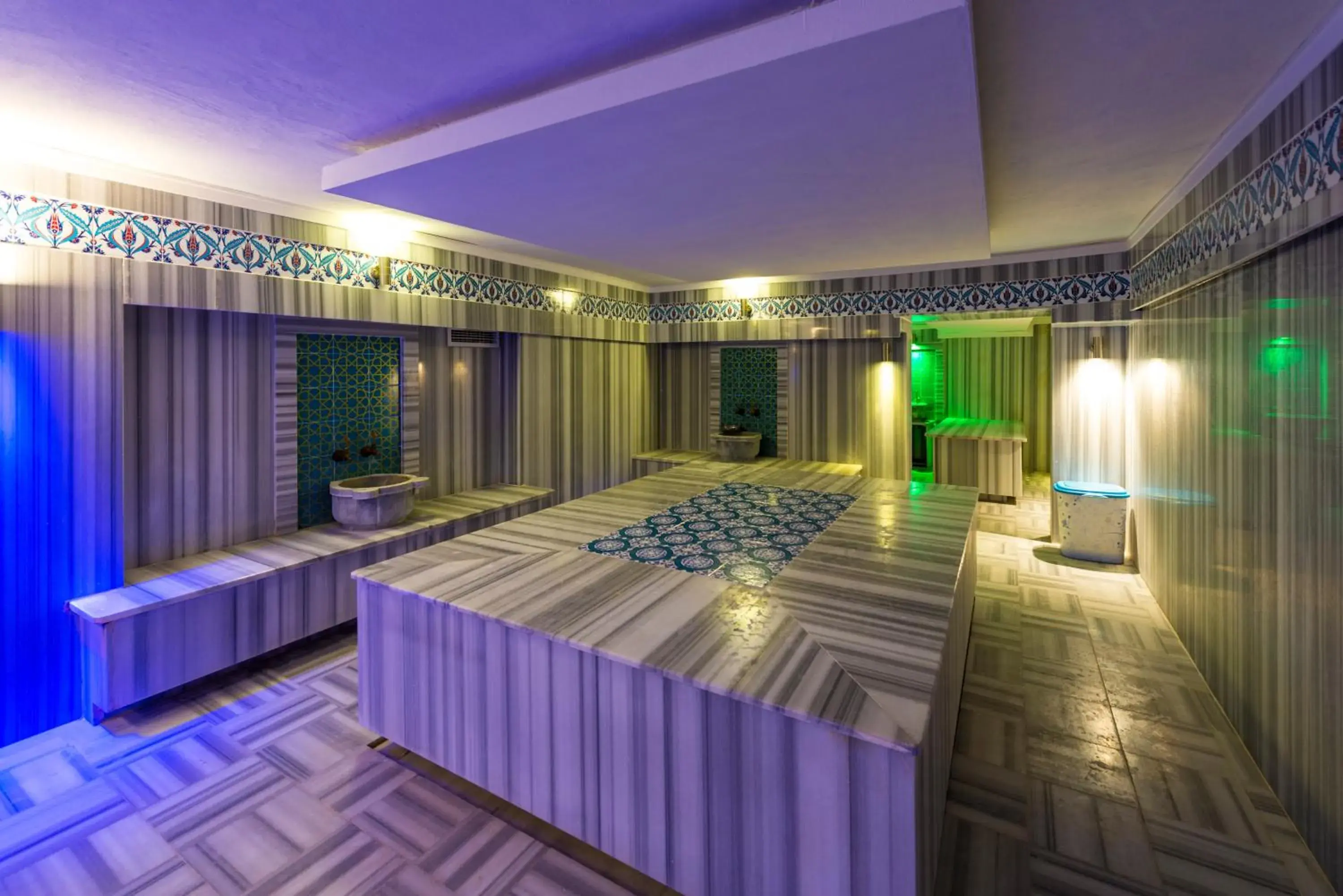 Steam room in Kleopatra Life Hotel