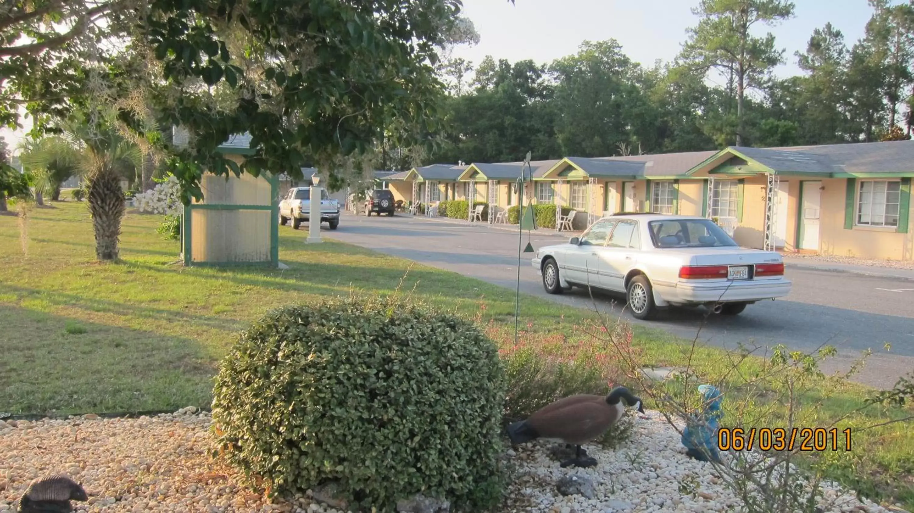 Property building in High Springs Country Inn