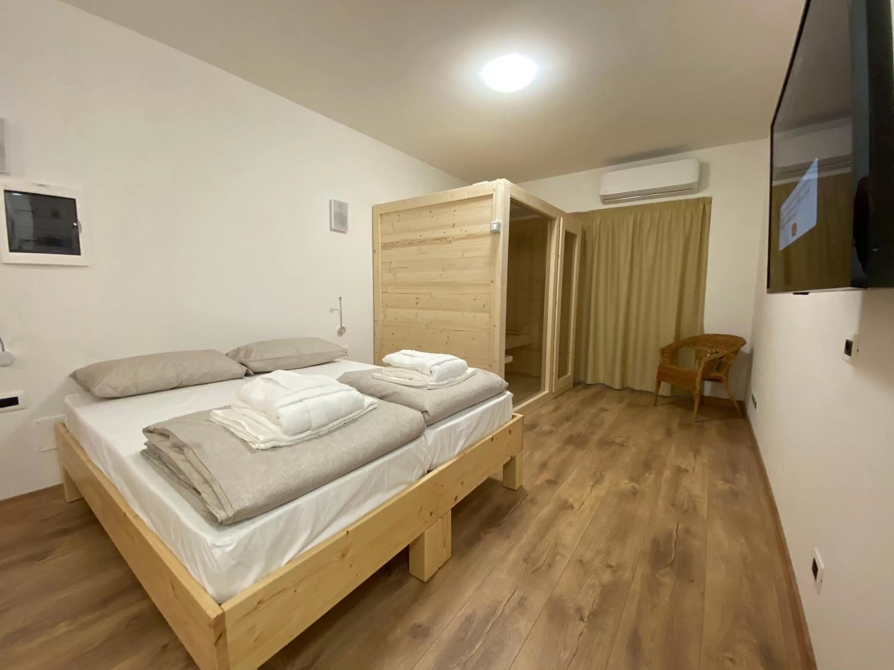 Bed in Sky Garden & Wellness R.