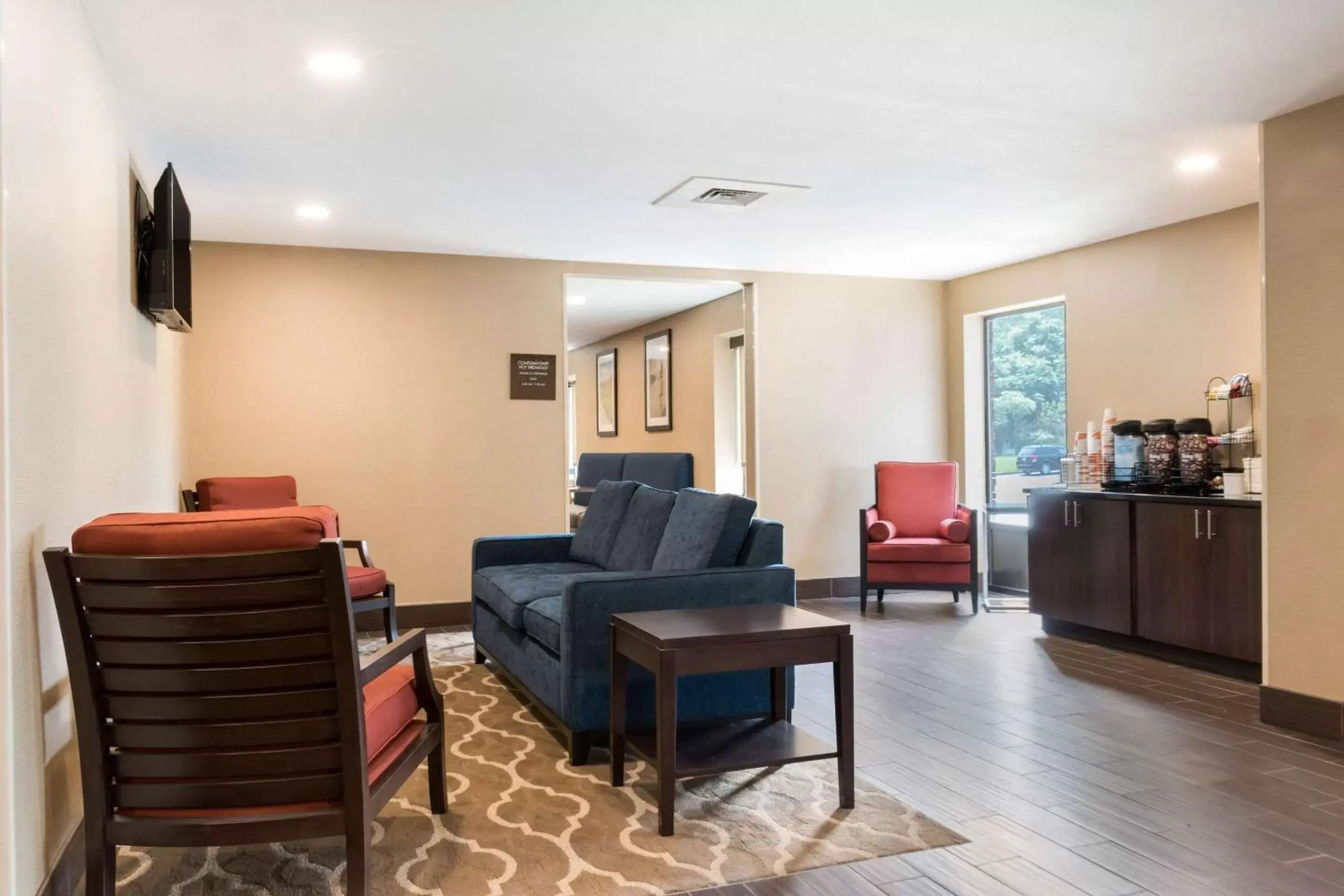 Lobby or reception, Seating Area in Comfort Inn