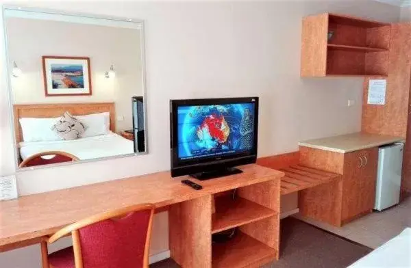 TV/Entertainment Center in Glen Inn