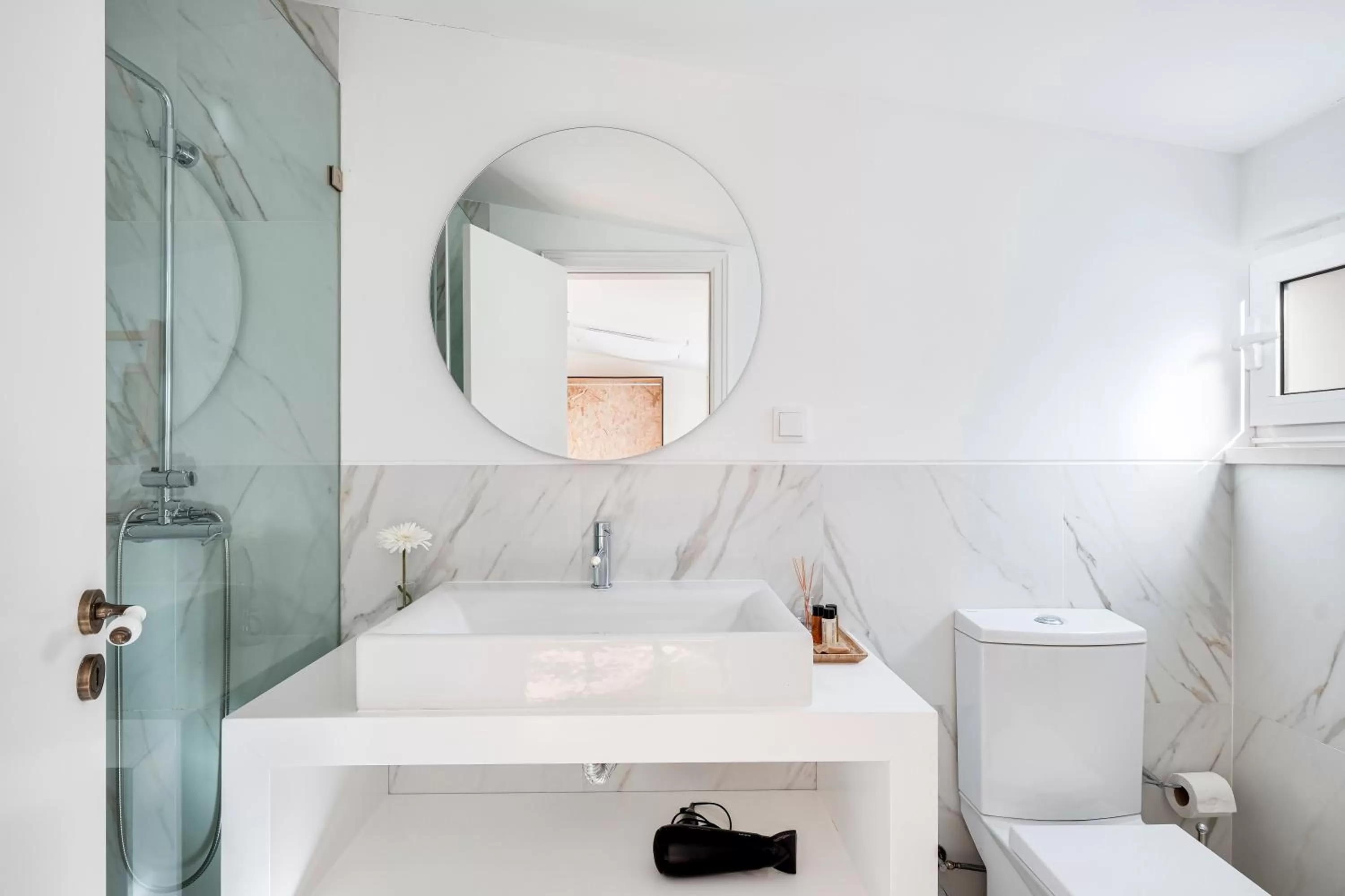 Bathroom in 1869 Príncipe Real House