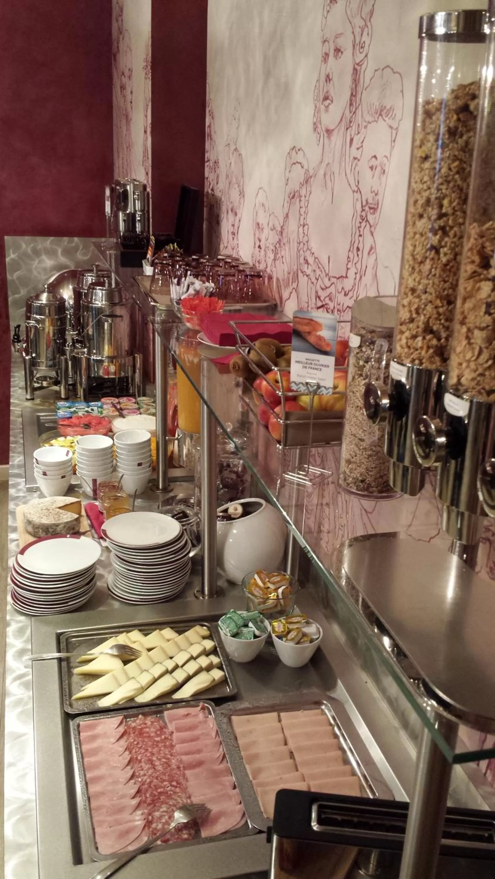 Restaurant/places to eat in Mercure Paris Bastille Marais