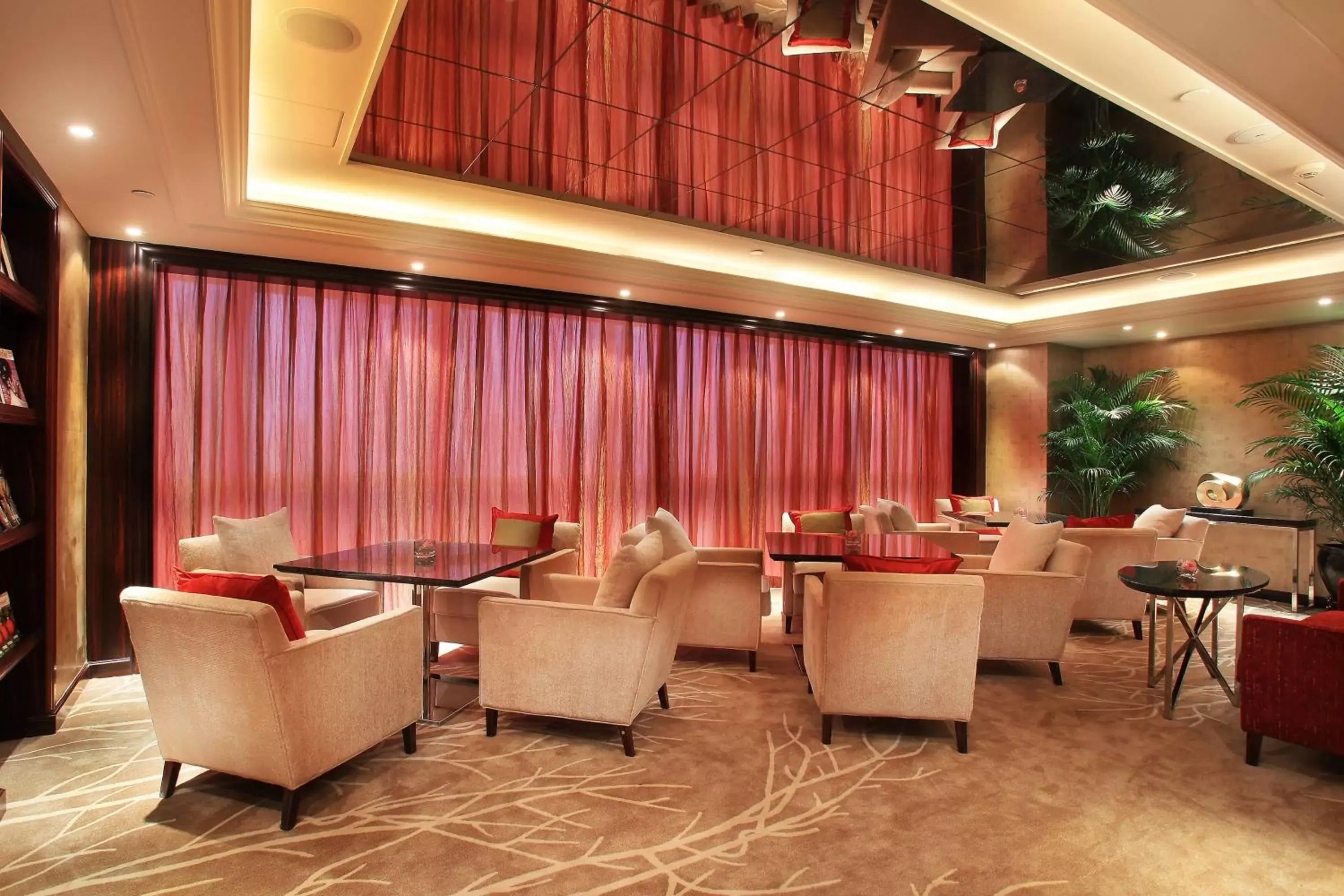 Lounge or bar, Lounge/Bar in Sheraton Shenzhen Futian Hotel