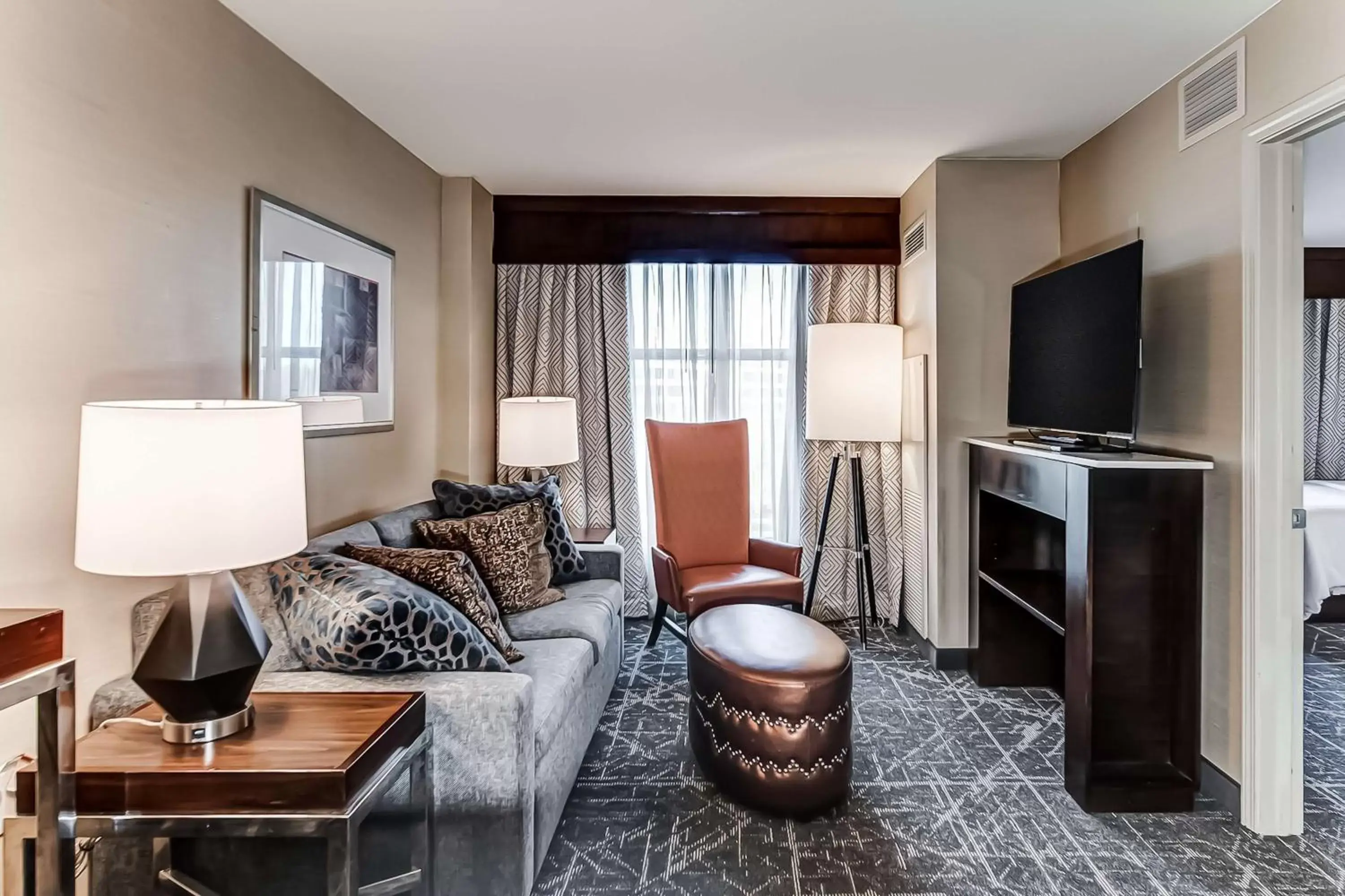 Living room, Seating Area in Embassy Suites Atlanta - Kennesaw Town Center