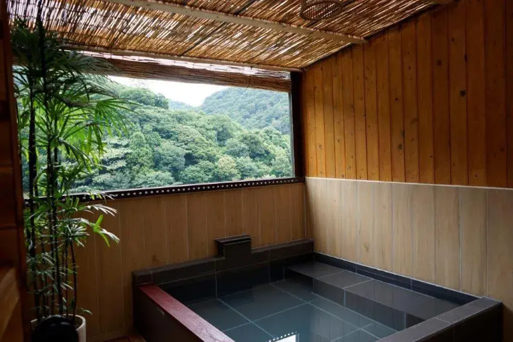 Hot Spring Bath in HOTEL HIMALAYA SEA