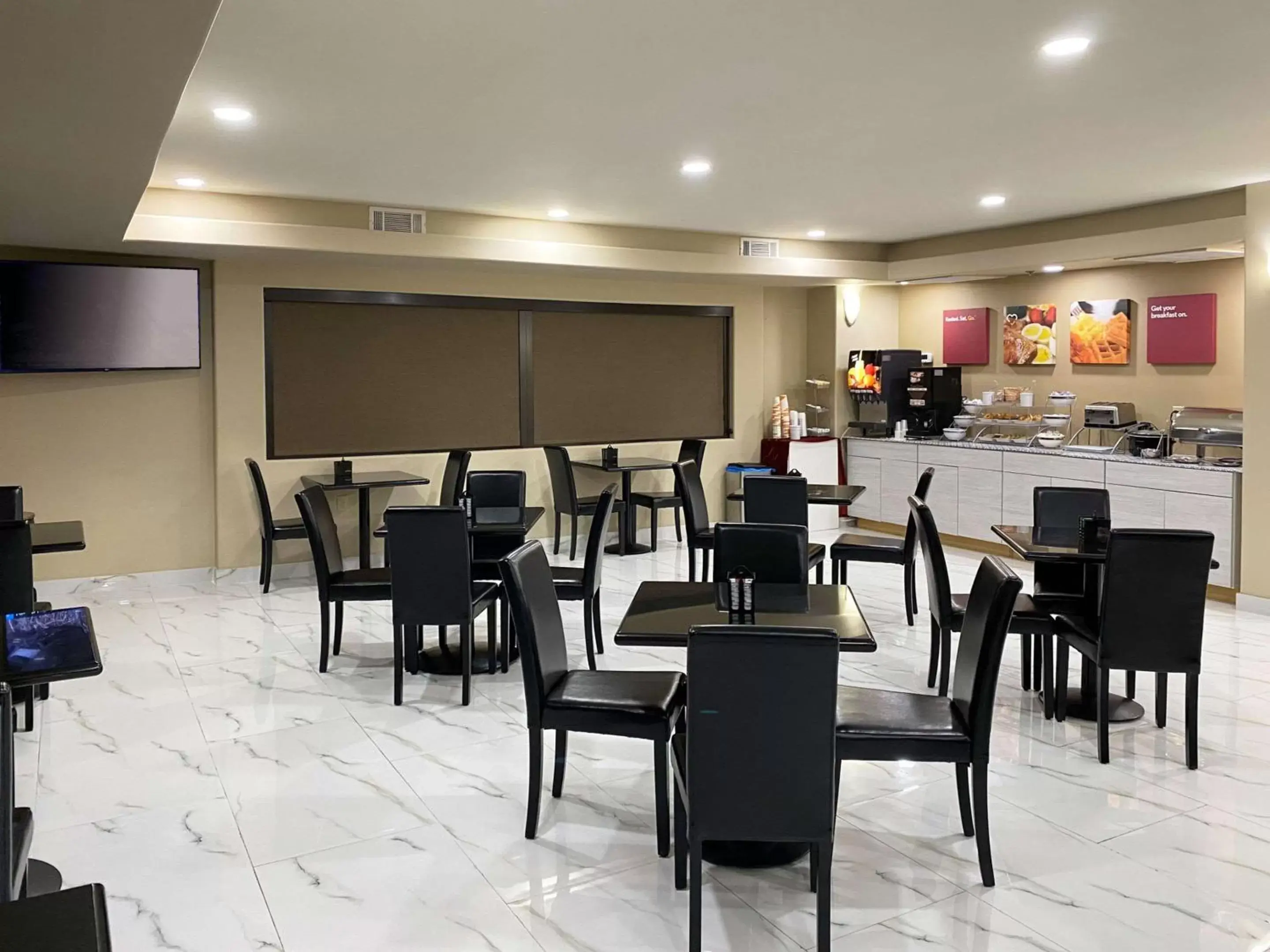 Restaurant/Places to Eat in Comfort Suites by Choice Hotels, Kingsland, I-95, Kings Bay Naval Base