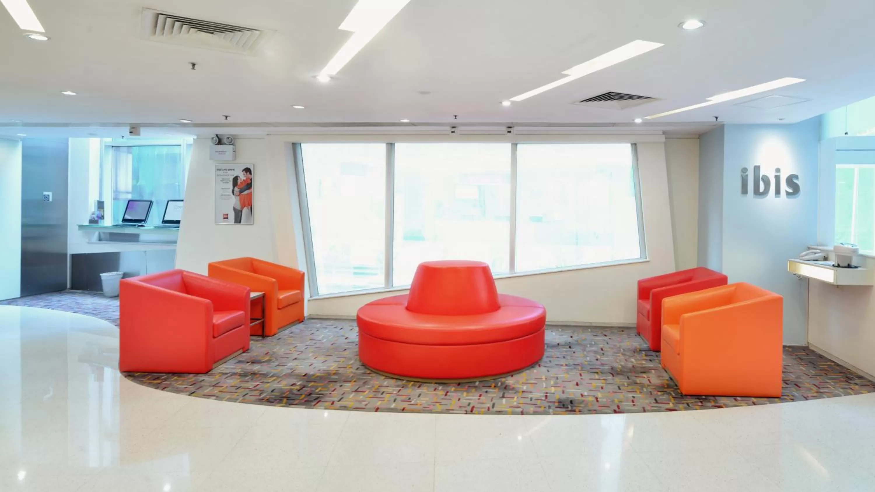 Lobby or reception in ibis Hong Kong North Point