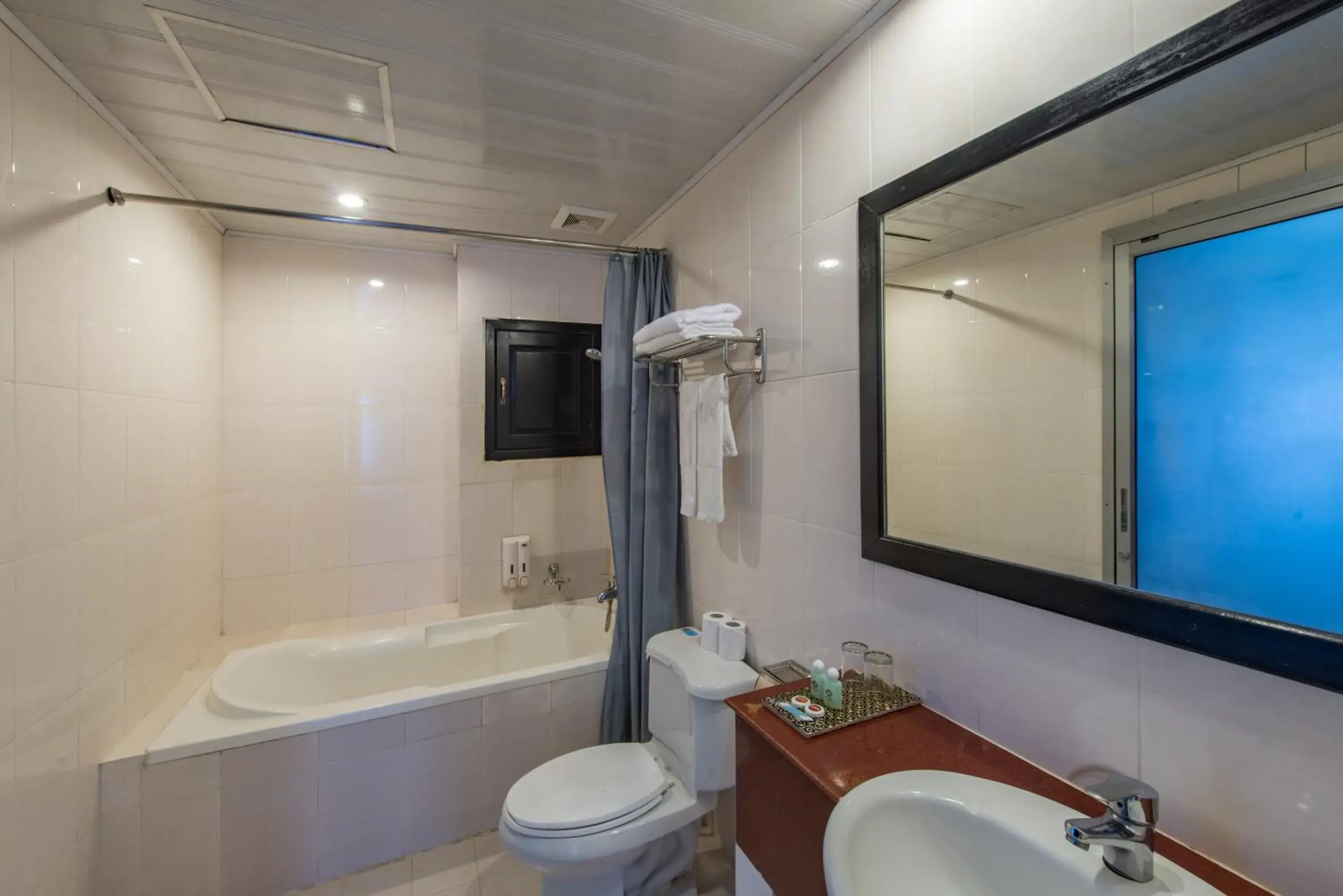 Bathroom in Angkor Panoramic Boutique Hotel