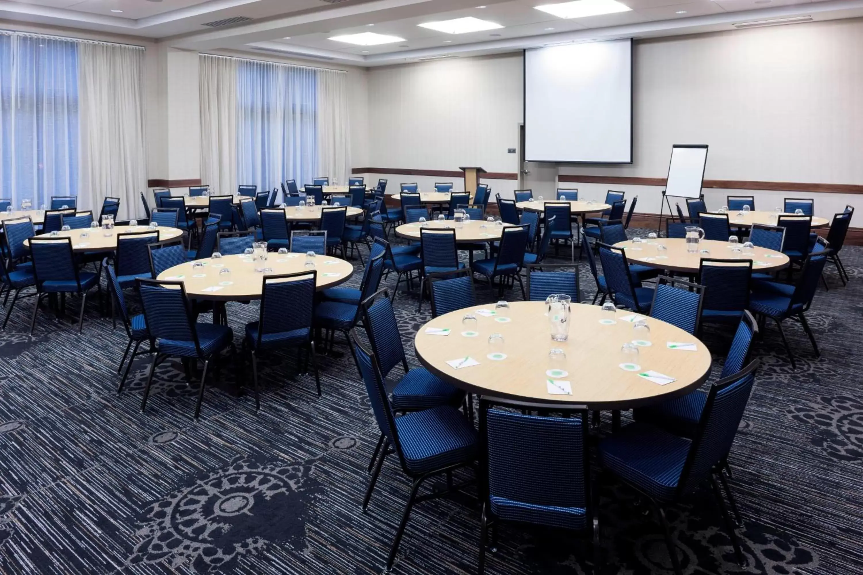 Meeting/conference room in Courtyard by Marriott Richmond Downtown