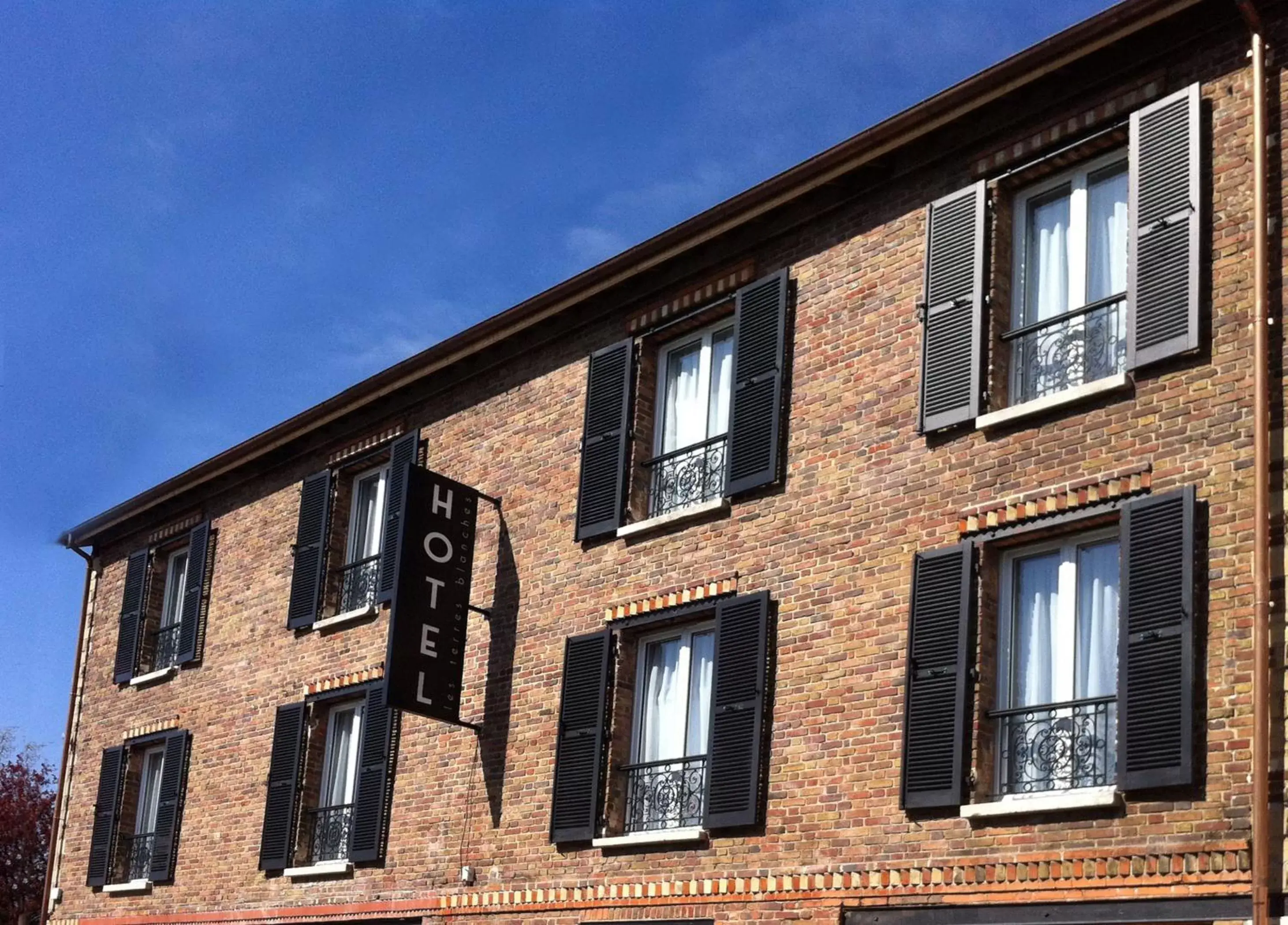Facade/entrance in Hotel Les Terres Blanches Facade/entrance in Hotel Les Terres Blanches