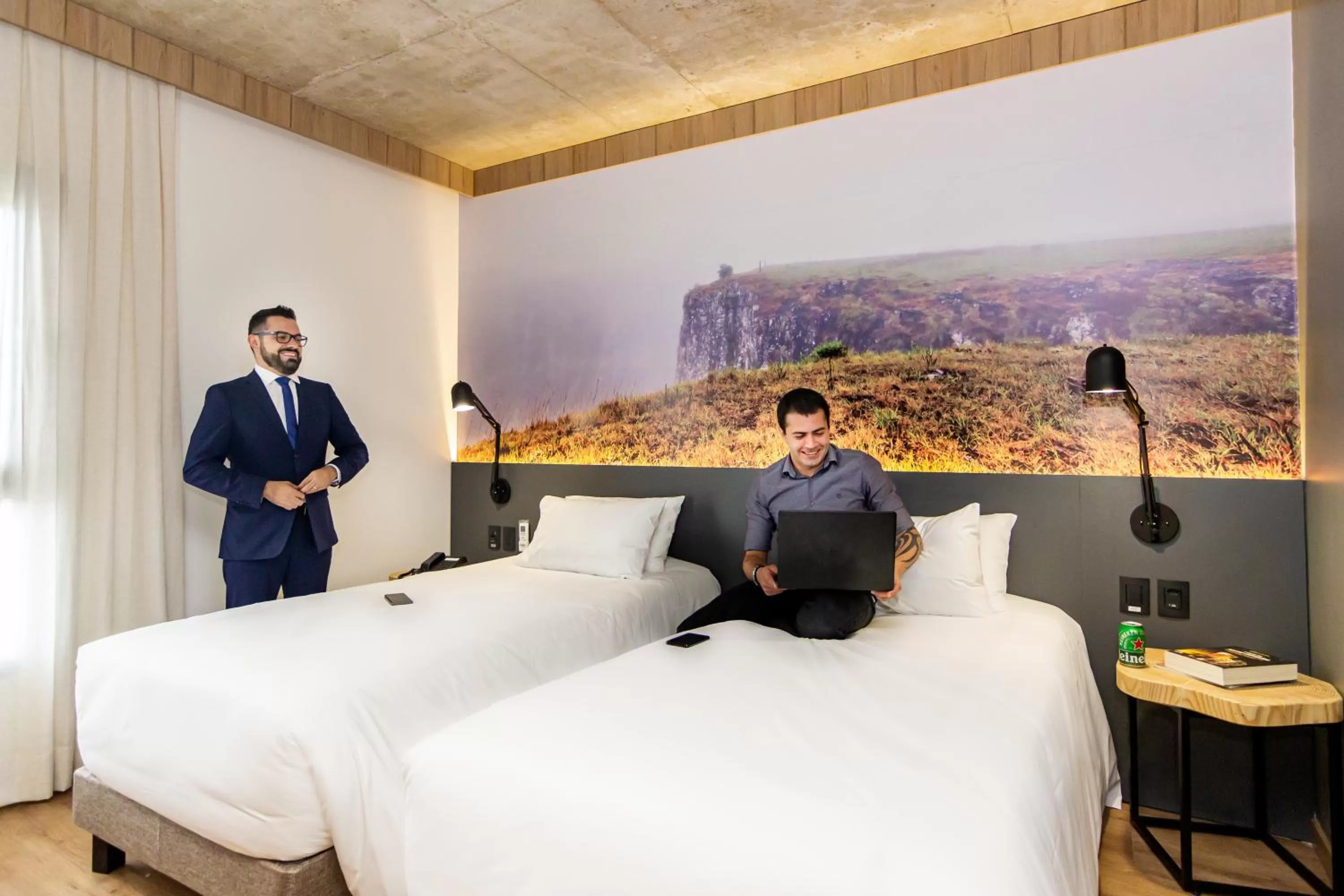 People, Bed in Novotel Criciuma