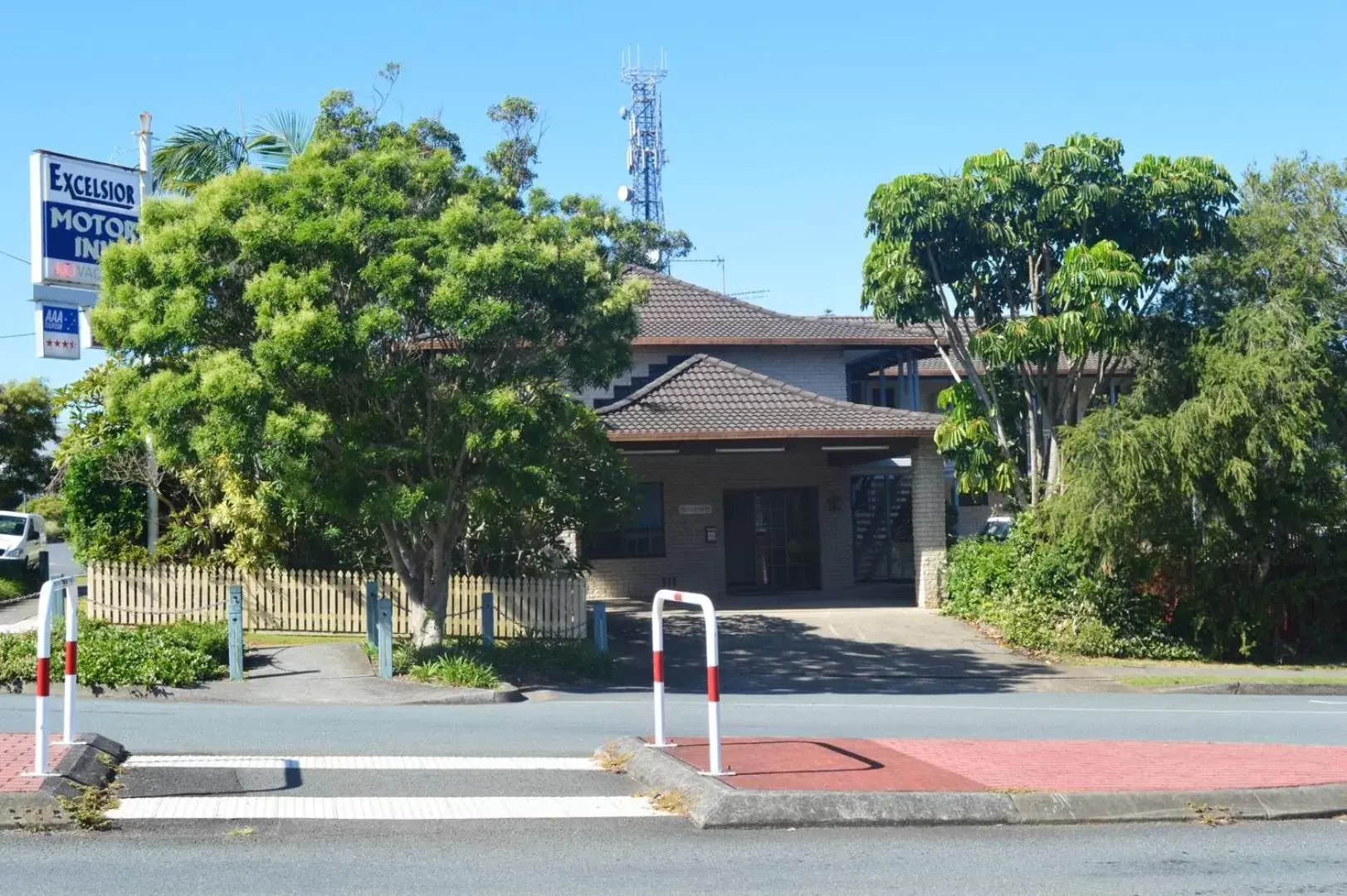 Property Building in Excelsior Motor Inn