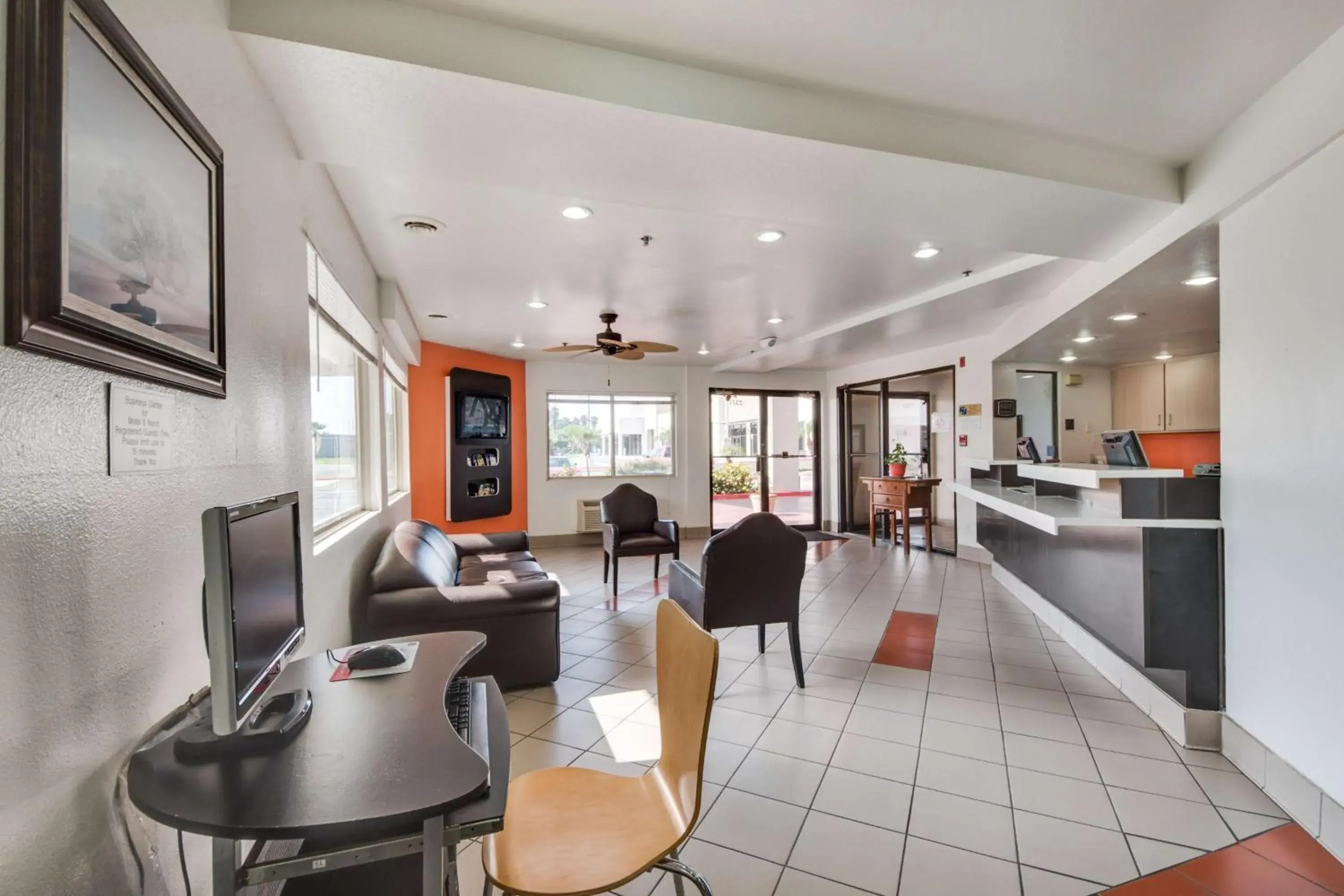 Lobby or reception, Restaurant/Places to Eat in Motel 6-Brownsville, TX North