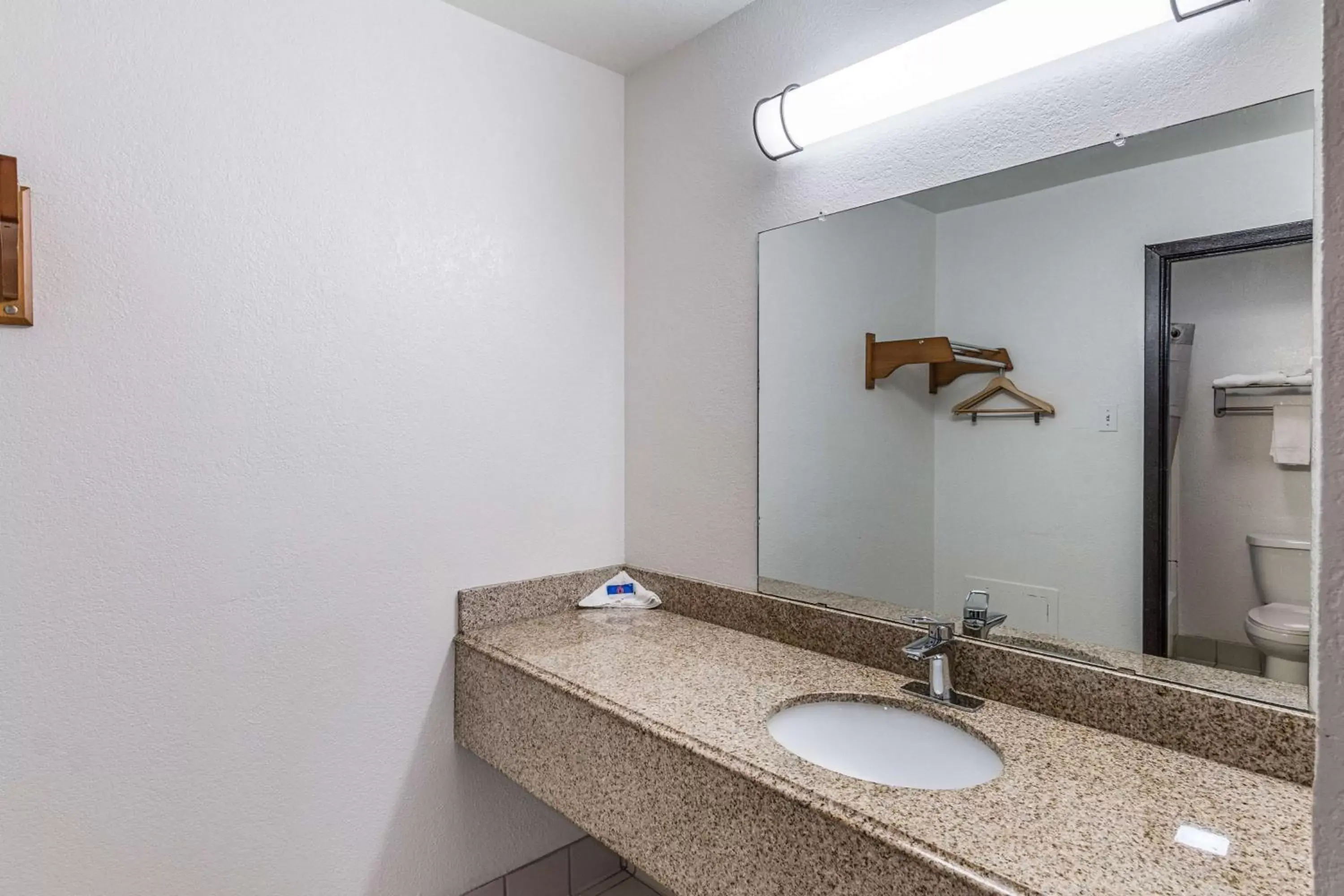 Bathroom in Motel 6-Lancaster, TX - DeSoto - Lancaster
