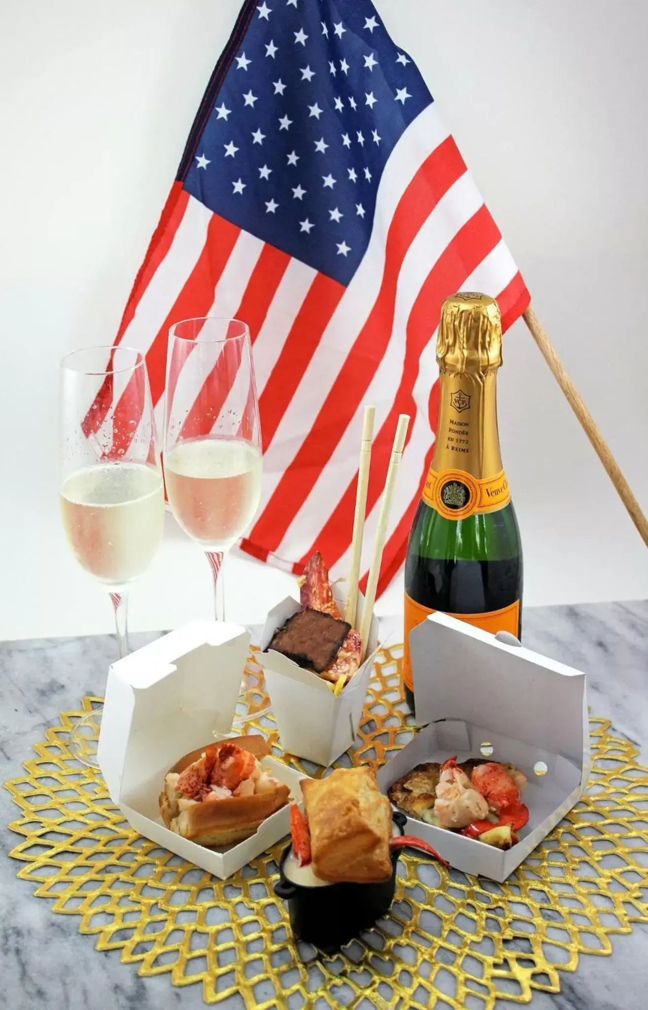 Food and drinks in The Kennebunk Inn Food and drinks in The Kennebunk Inn