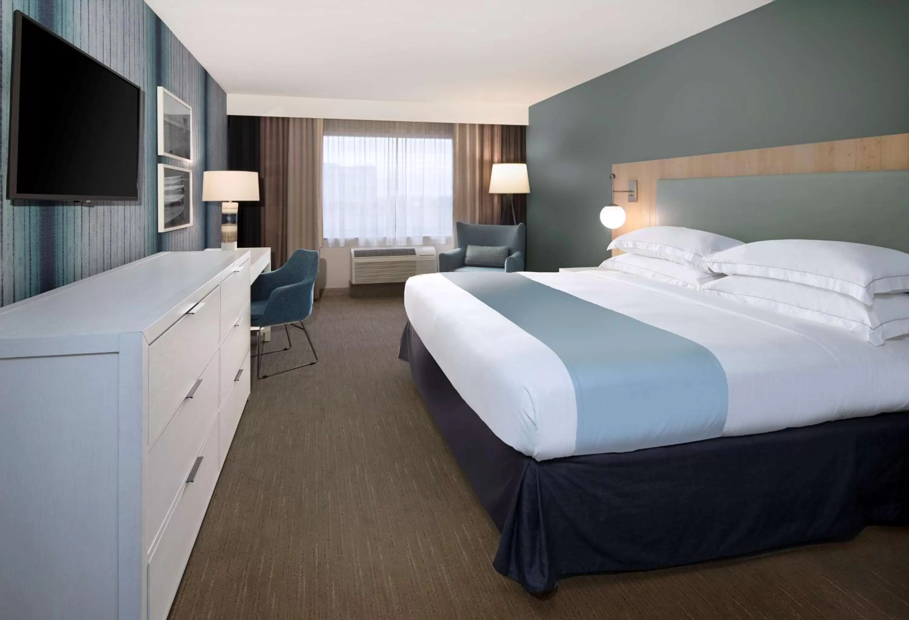 Bedroom, Bed in SunCoast Hotel Anaheim, Tapestry Collection by Hilton