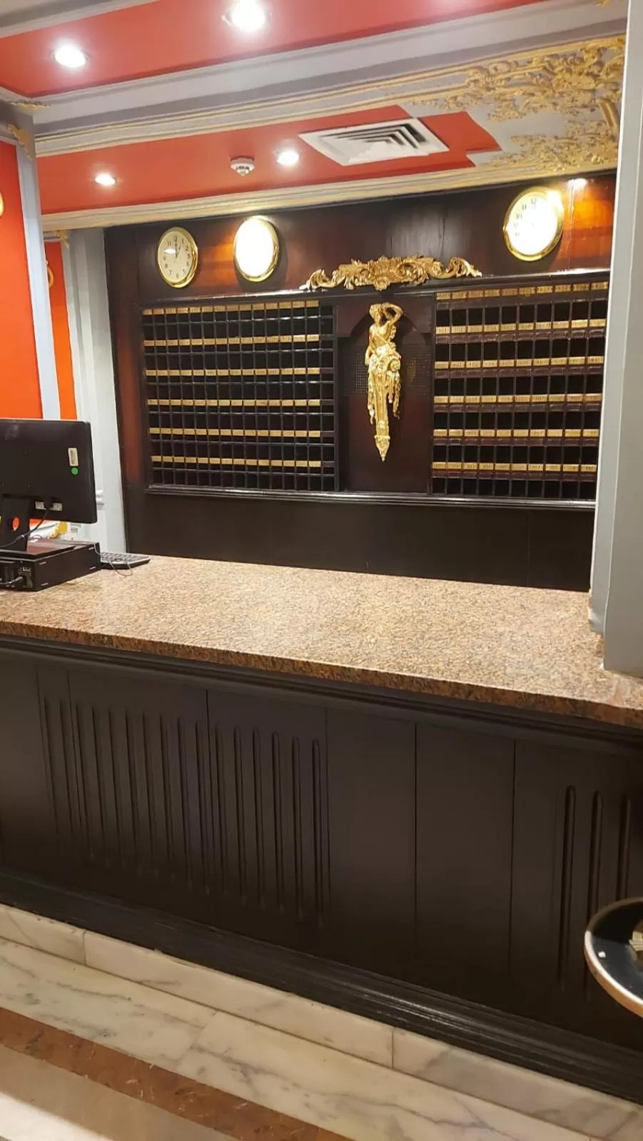 Lounge or bar in Cosmopolitan hotel