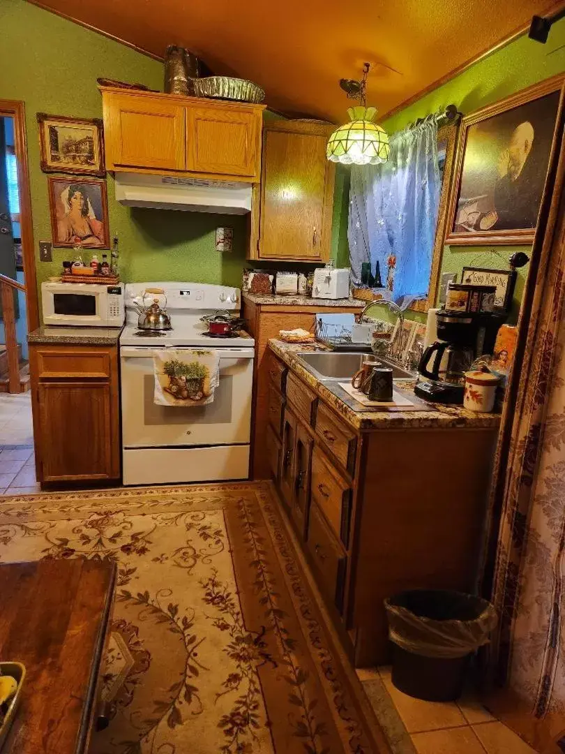 Kitchen/Kitchenette in Scott Creek Farm