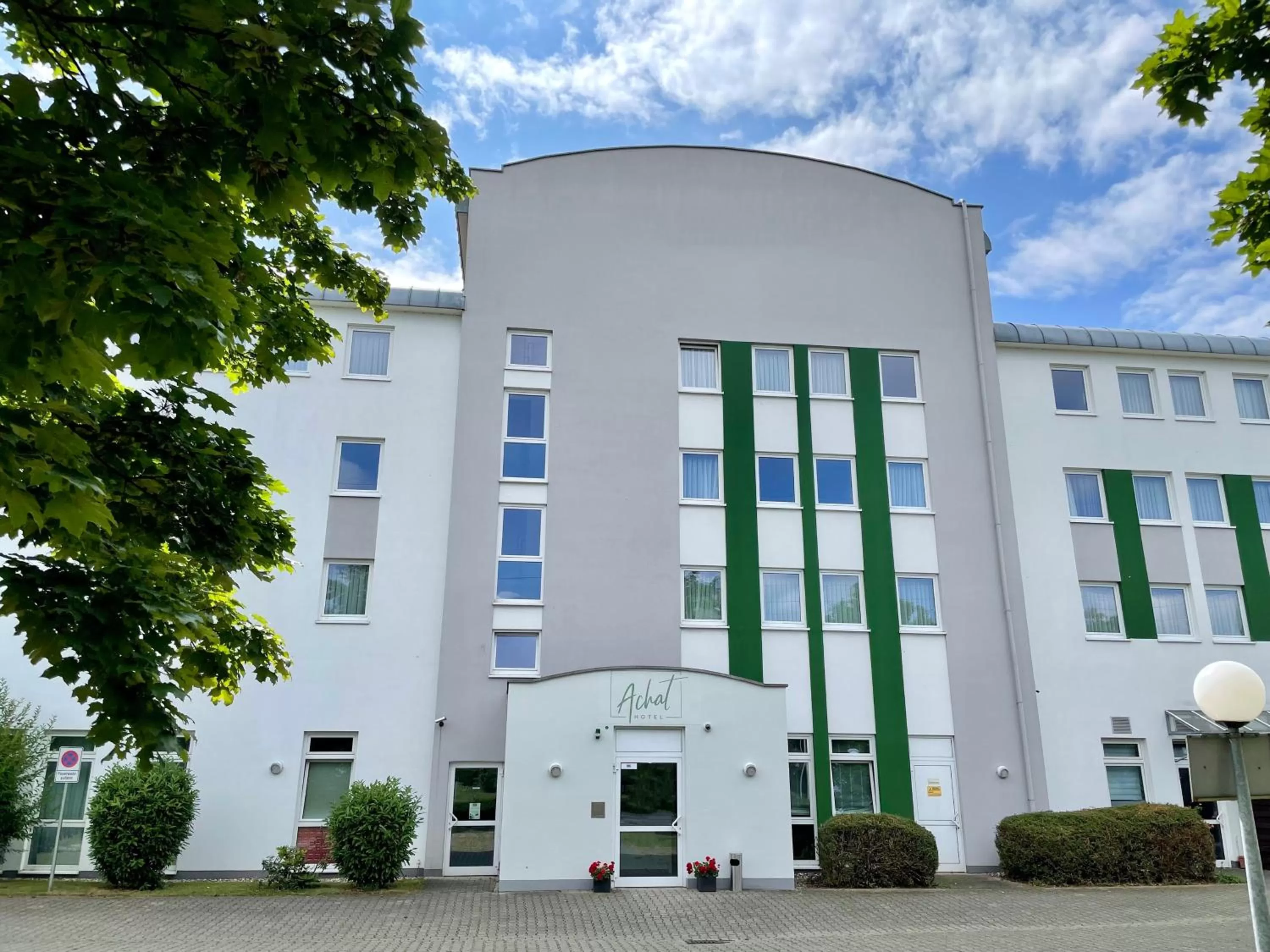 Property building in ACHAT Hotel Monheim am Rhein