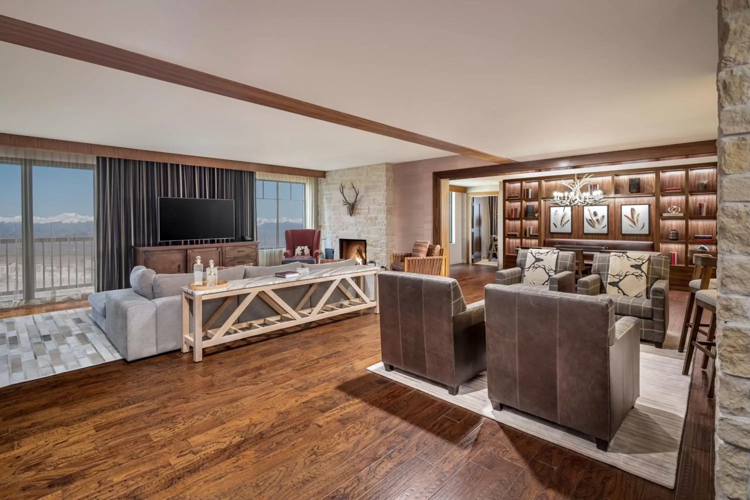 Living room, Seating Area in Gaylord Rockies Resort & Convention Center